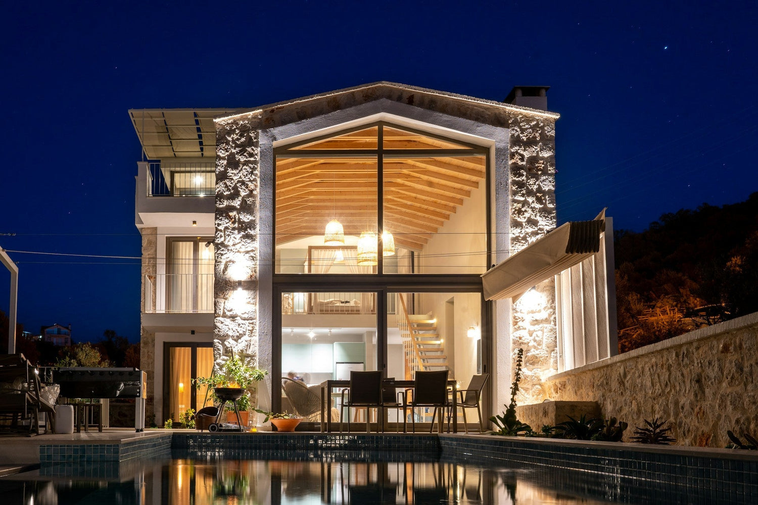 Guide to Outdoor Lighting for Michigan Homes