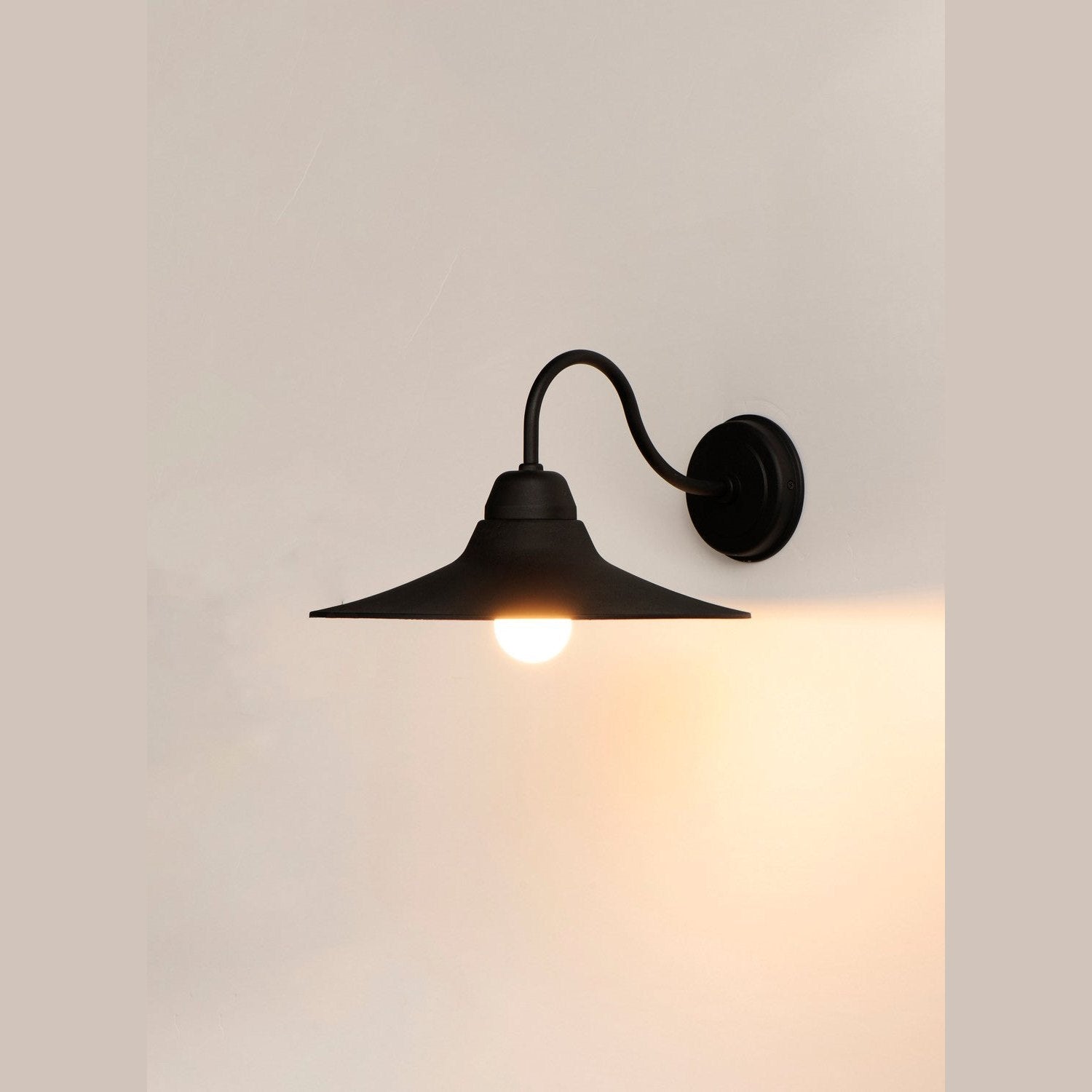 Maxim - 10114BK - One Light Outdoor Wall Lantern - Dockside - Black