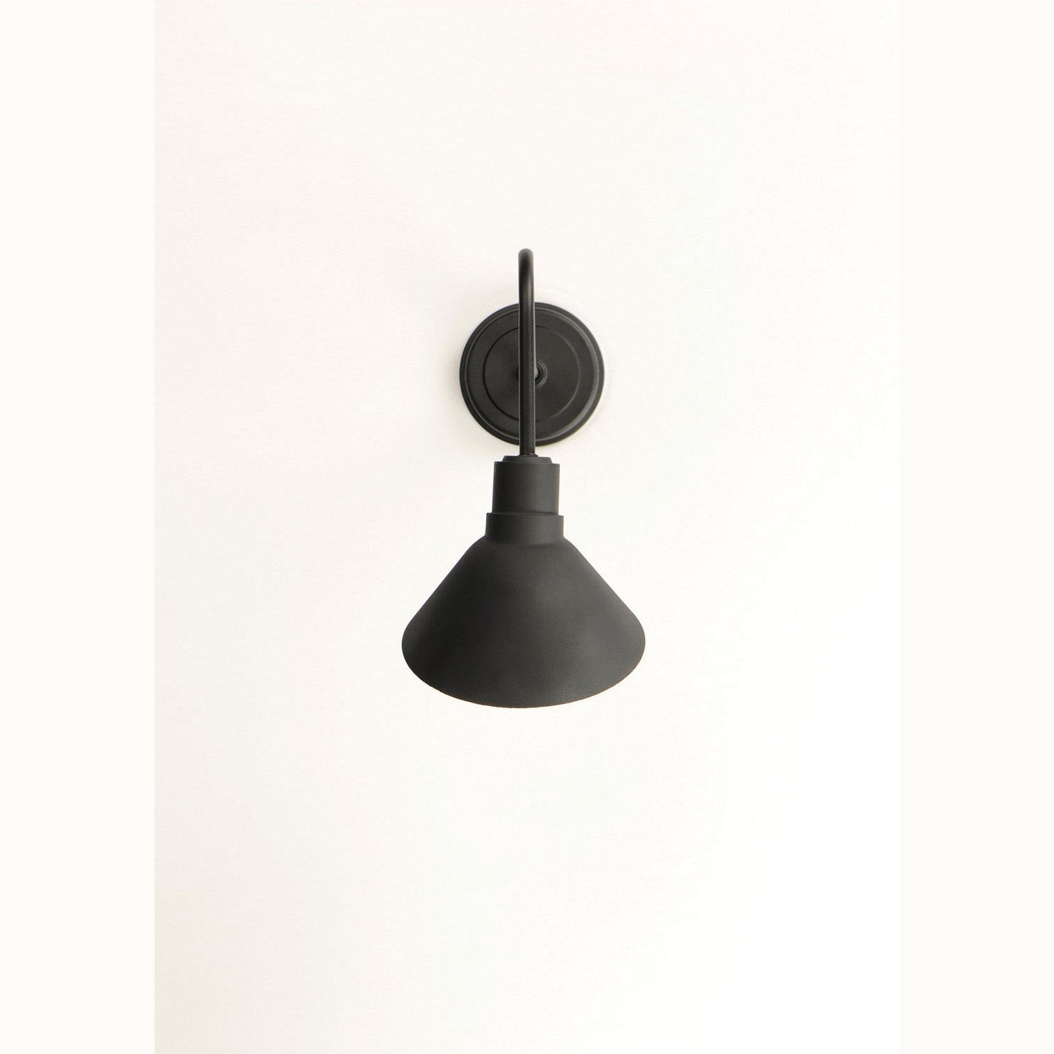 Maxim - 10116BK - One Light Outdoor Wall Lantern - Signlite - Black