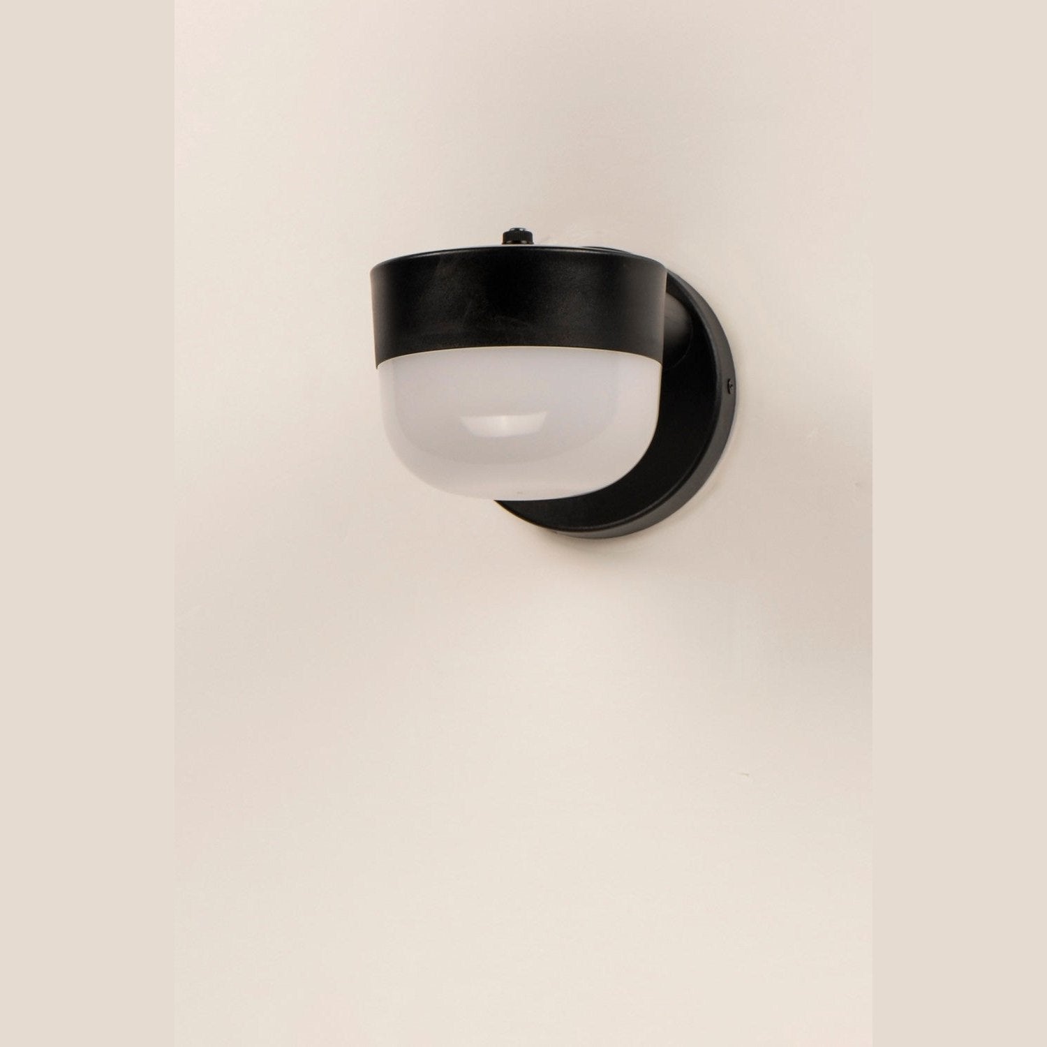 Maxim - 51116FTBK - LED Outdoor Wall Sconce - Michelle - Black