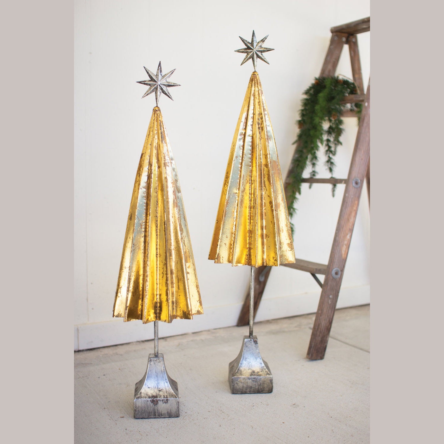 Kalalou - CHE1178 - Set Of Two Folded Trees With Star - Gold