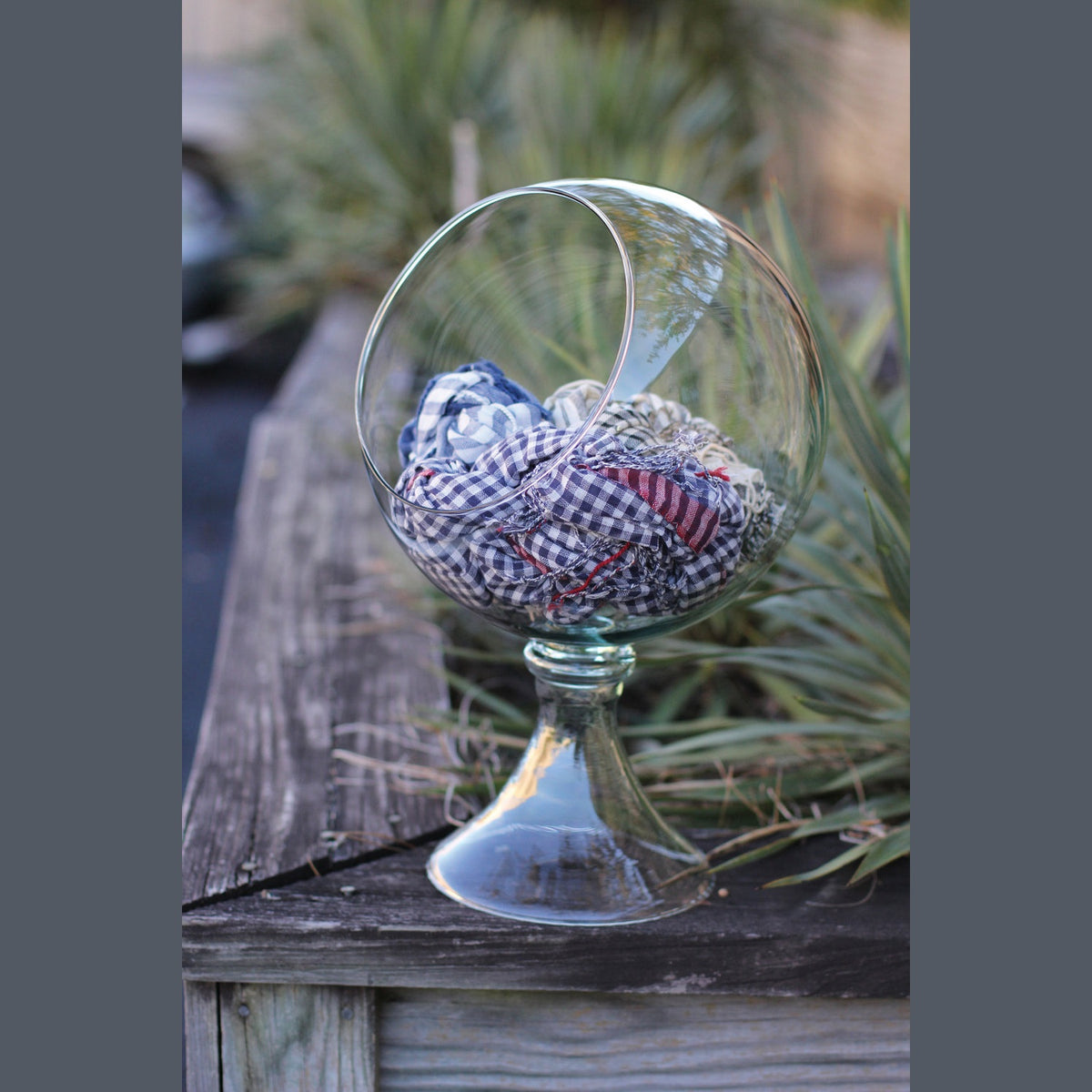 Kalalou - CV1208 - Round Glass Store Display - Clear
