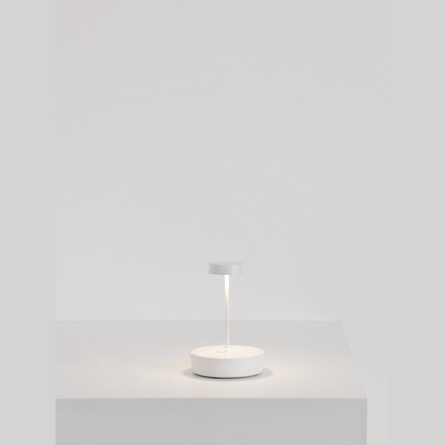 Zafferano - LD1011B3 - LED Table Lamp - Swap - White