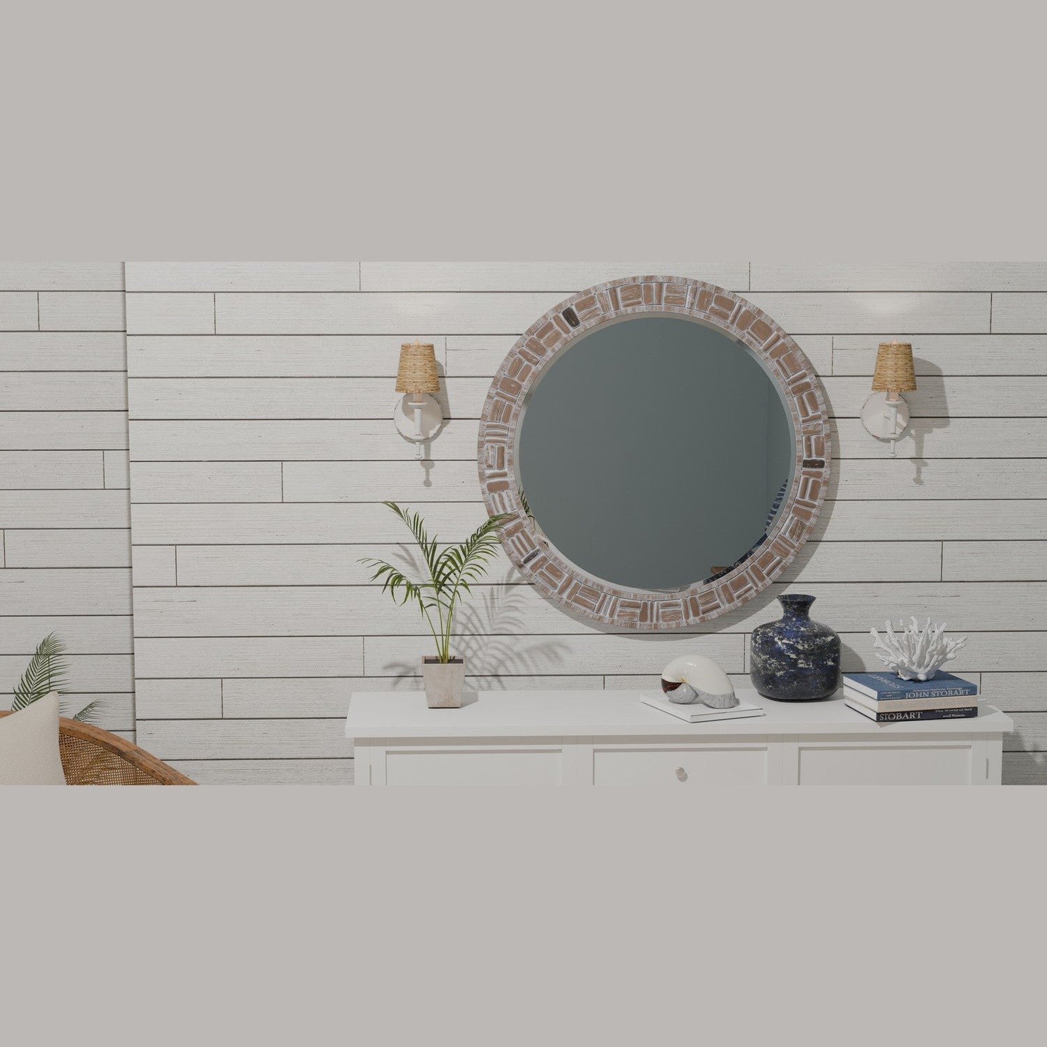 Quoizel - FLA8705AWH - One Light Wall Sconce - Flannery - Antique White