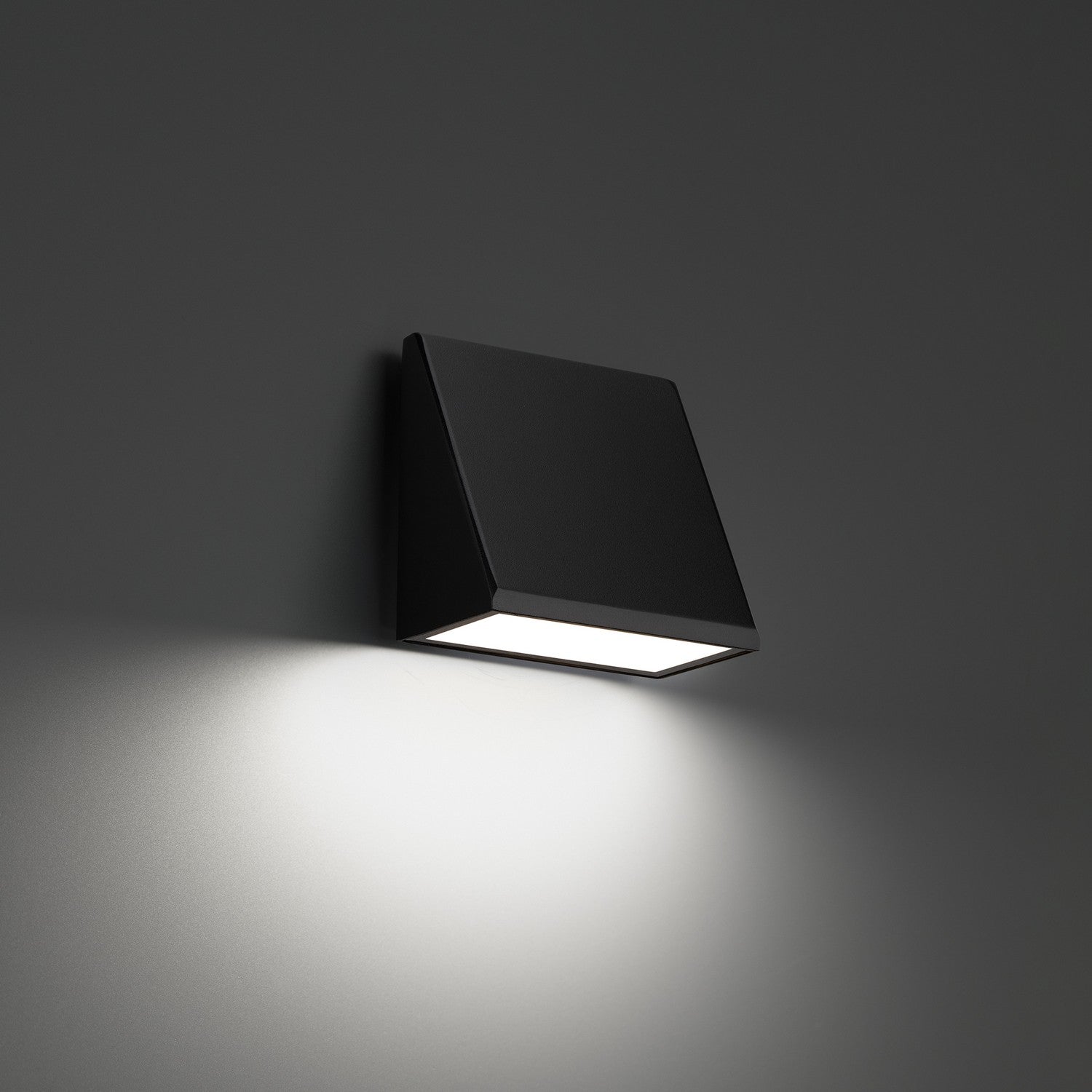 Modern Forms - WS-W36406-40-BK - LED Outdoor Wall Sconce - Flue - Black