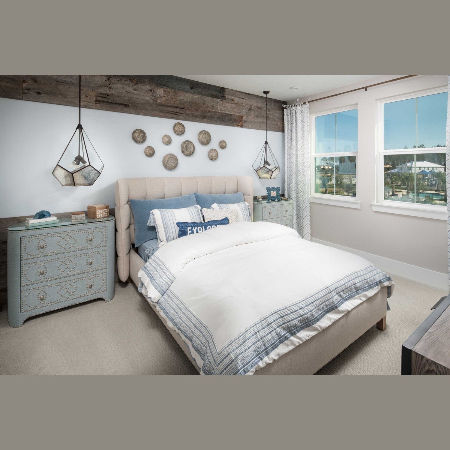 Progress Lighting - P5322-20 - Three Light Pendant - Cinq - Antique Bronze