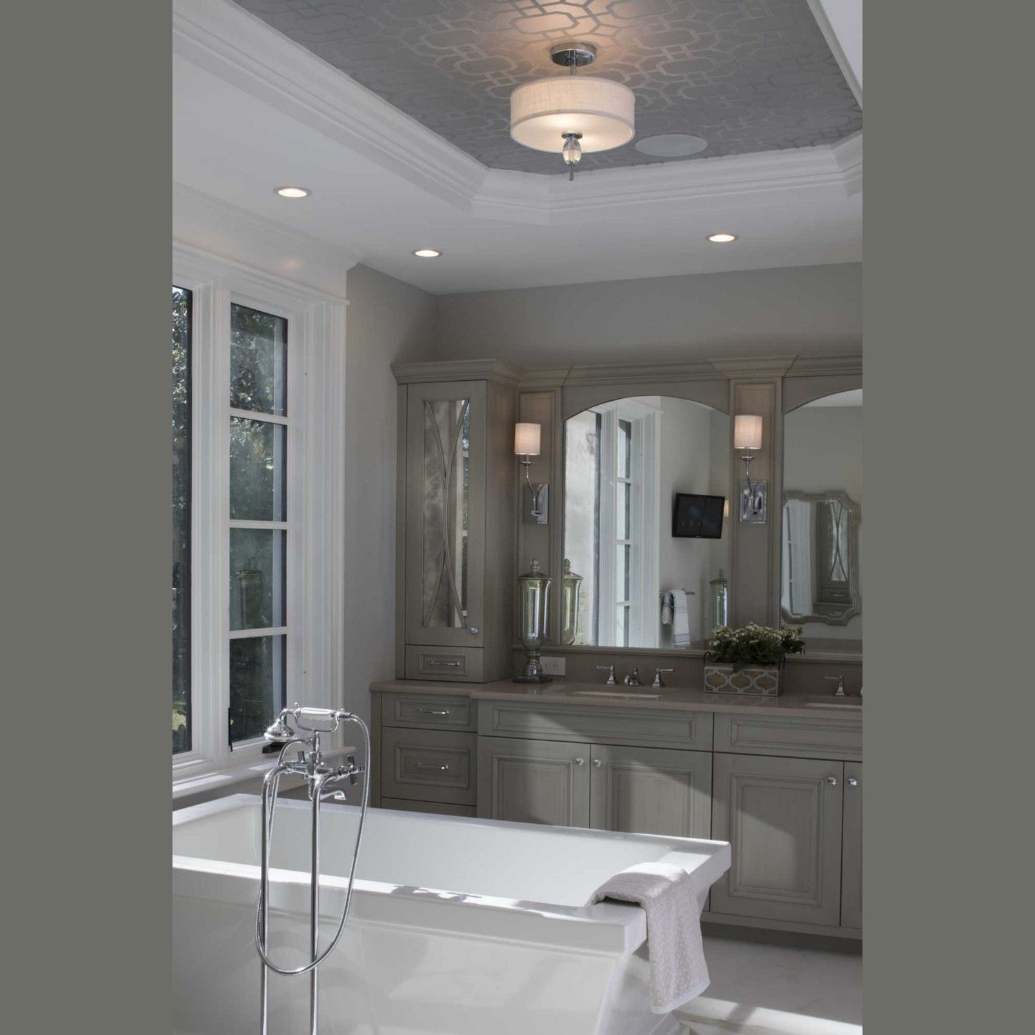 Progress Lighting - P710018-015 - One Light Wall Sconce - Bonita - Polished Chrome