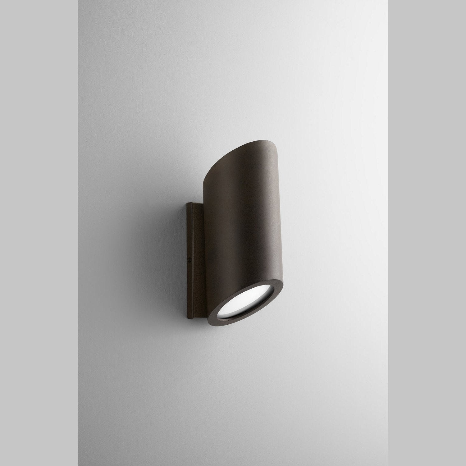 Quorum - 3-750-22 - LED Outdoor Lantern - Realm - Oiled Bronze