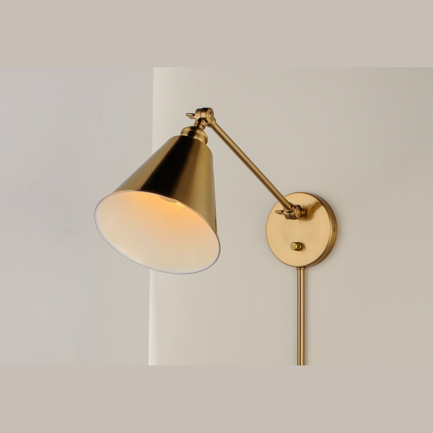 Maxim - 12222HR - One Light Wall Sconce - Library - Heritage