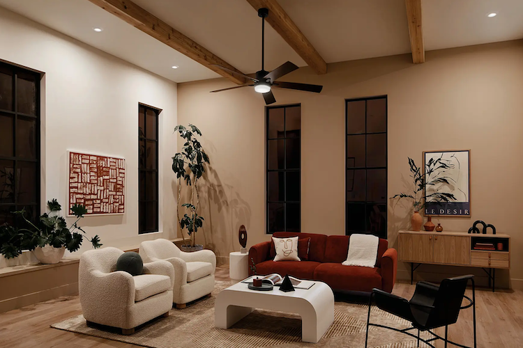 Ceiling Fan Direction: Why It Matters in Summer and Winter