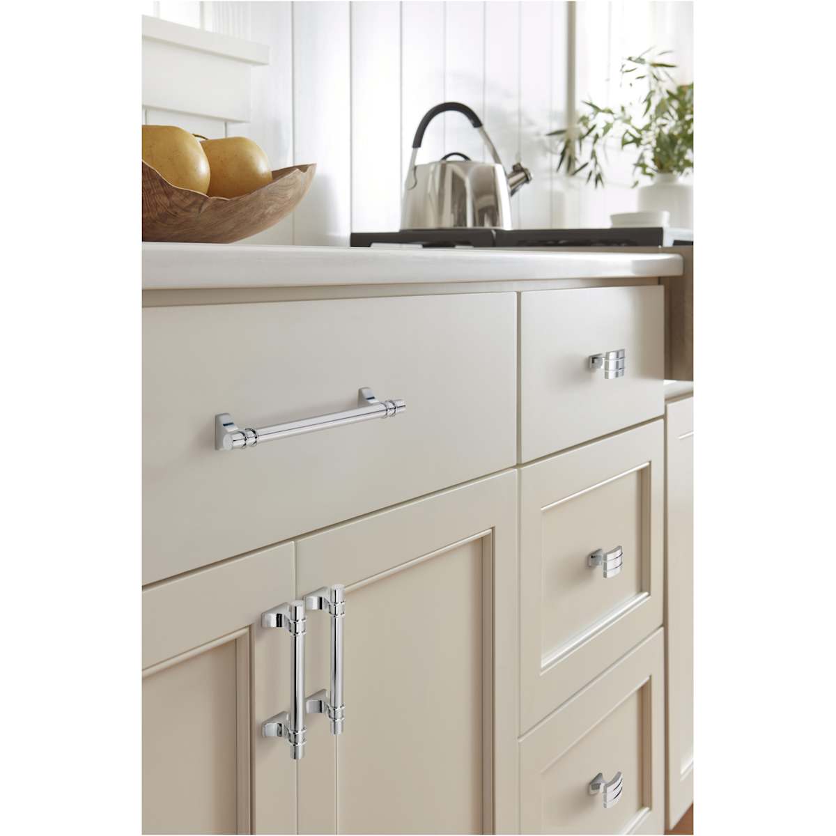 Amerock - BP3660726 - Davenport 6-5/16 Inch Center to Center Bar Cabinet Pull in Polished Chrome