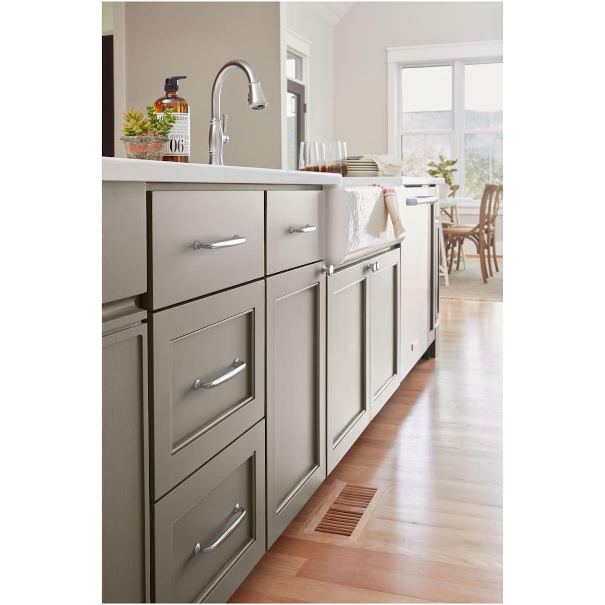 Amerock - BP3679526 - Renown 5-1/16 Inch Center to Center Handle Cabinet Pull in Polished Chrome