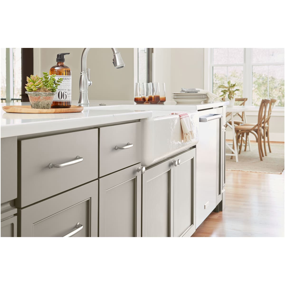 Amerock - BP3679526 - Renown 5-1/16 Inch Center to Center Handle Cabinet Pull in Polished Chrome