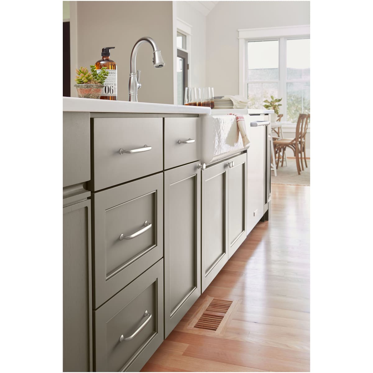 Amerock - BP3679526 - Renown 5-1/16 Inch Center to Center Handle Cabinet Pull in Polished Chrome