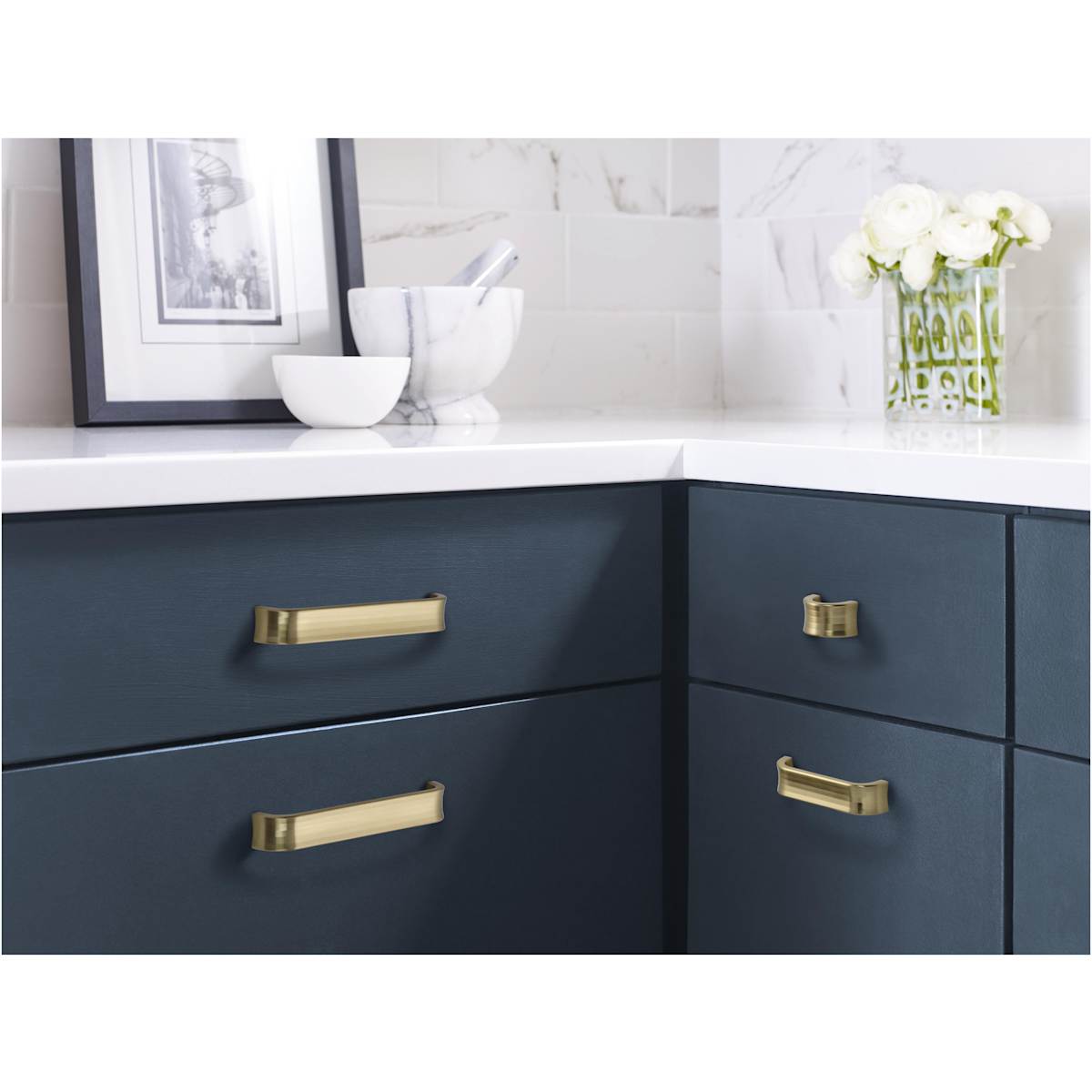 Amerock - BP36811GM - Concentric 1-1/4 Inch Center to Center Finger Cabinet Pull in Gunmetal