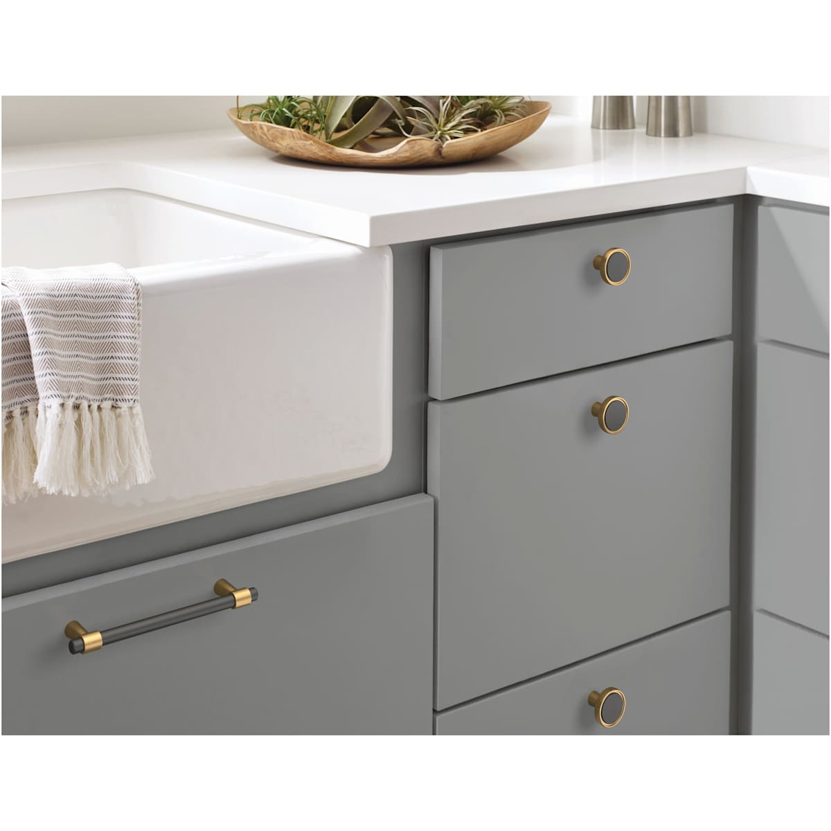 Amerock - BP36859FB26 - Mergence 5-1/16 Inch Center to Center Bar Cabinet Pull in Matte Black / Polished Chrome