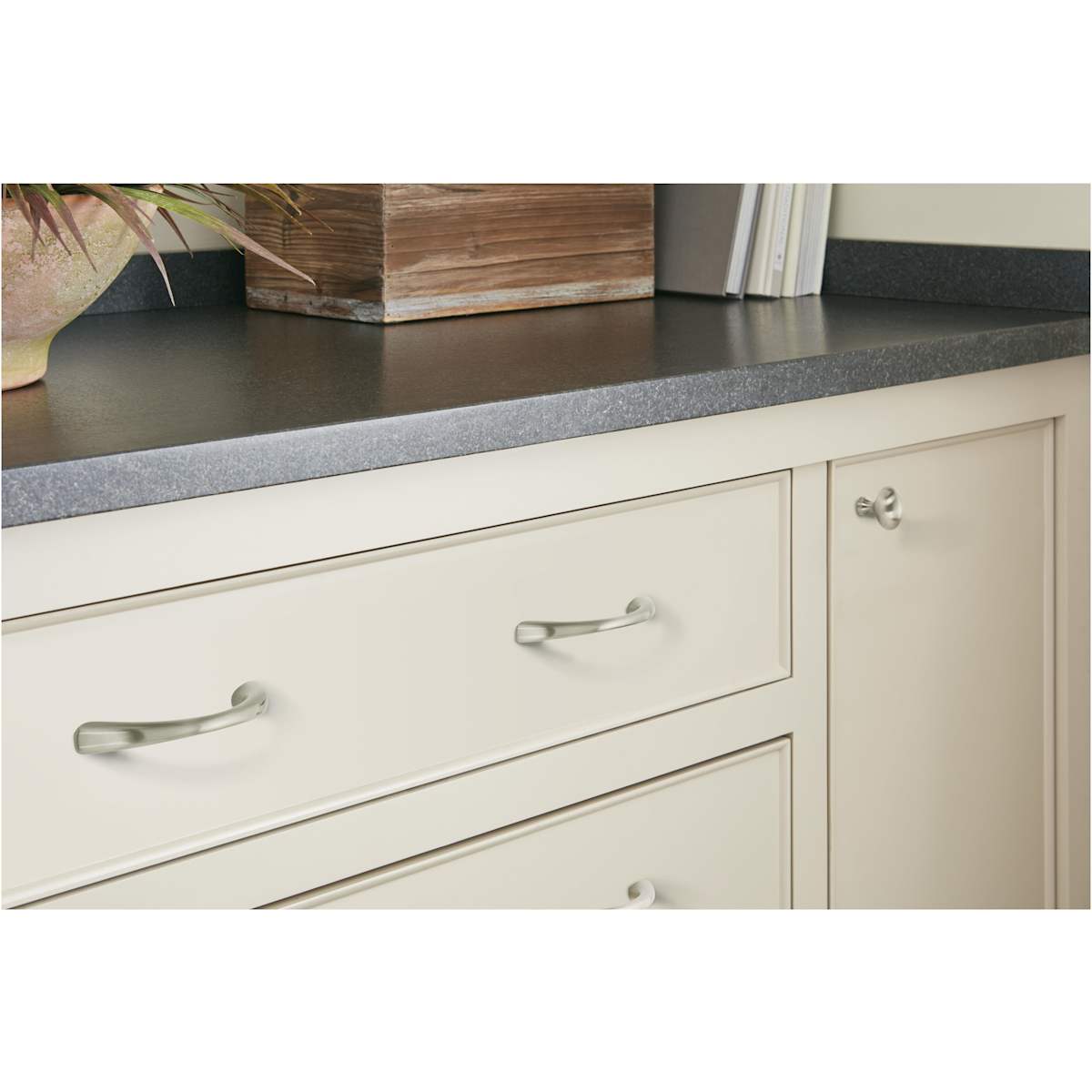 Amerock - BP53014G10 - Vaile 1-3/8 Inch Oval Cabinet Knob in Satin Nickel