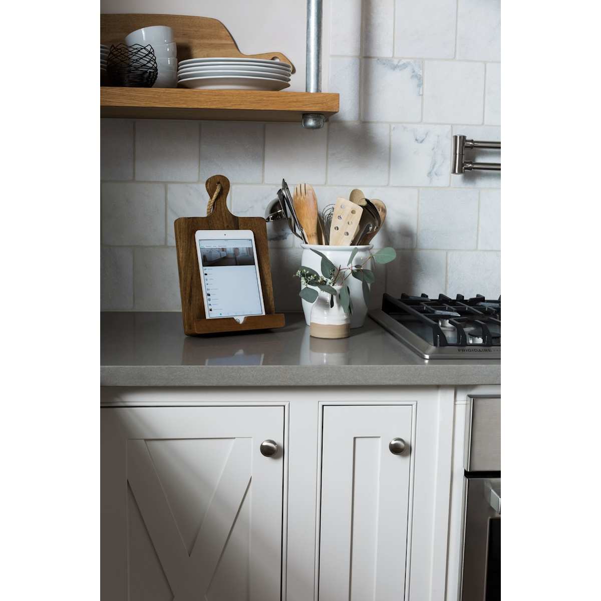 Amerock - BP53015FB - Everyday Heritage 1-1/4 Inch Mushroom Cabinet Knob in Matte Black