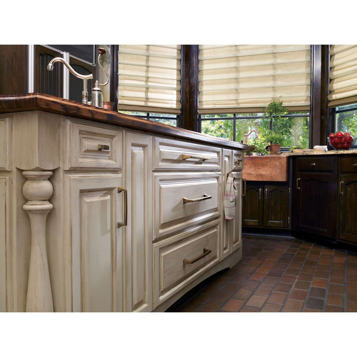Amerock - BP53530GB-25PACK - Mulholland 6-5/16 Inch Center to Center Handle Cabinet Pull - 25 Pack in Gilded Bronze