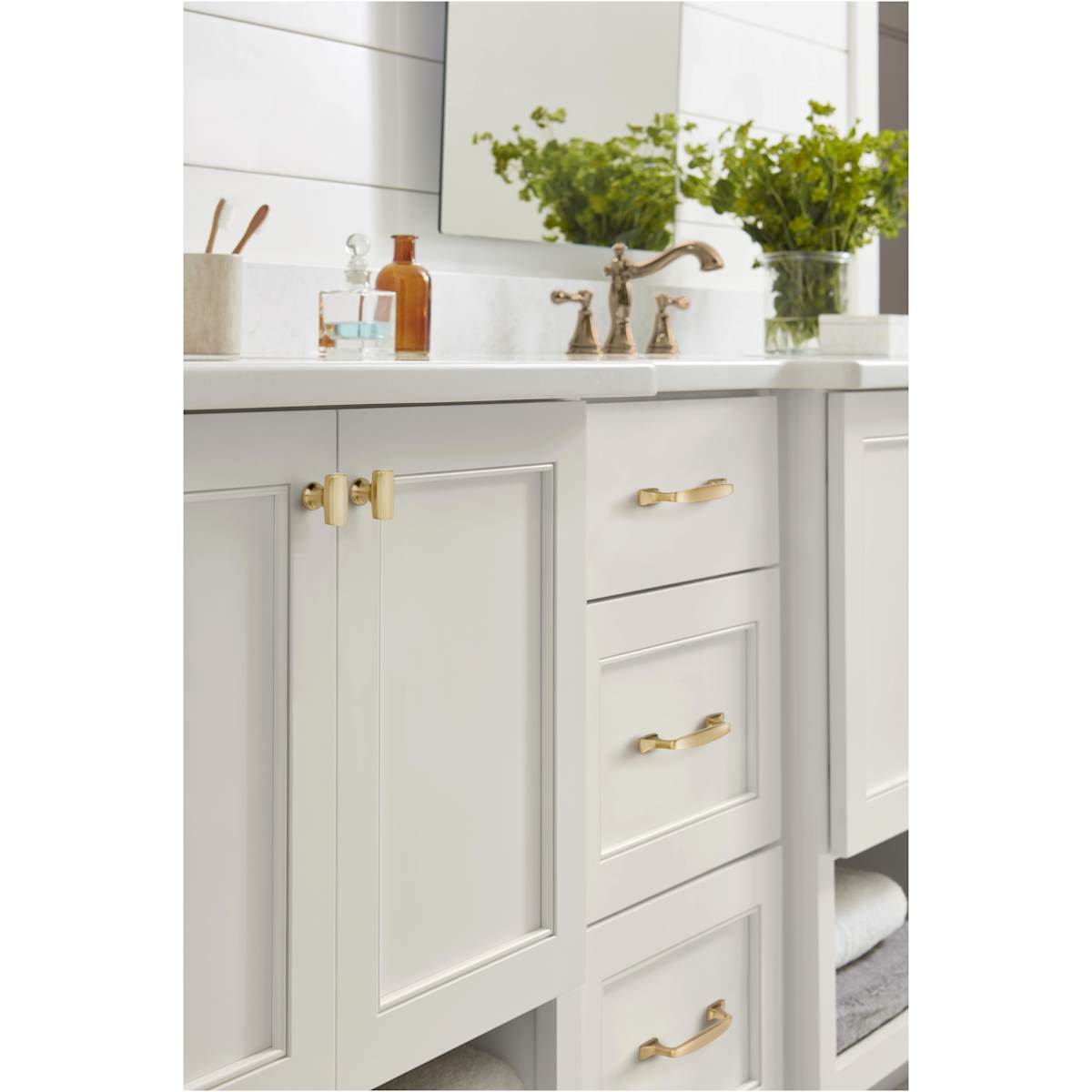 Amerock - BP55311BBZ - Highland Ridge 11/16 Inch Bar Cabinet Knob in Golden Champagne