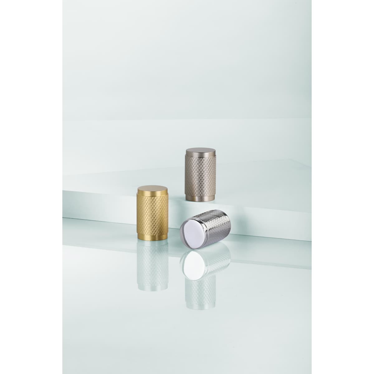 Ashley Norton - MT3850-020-ULB - Solid Brass Stick Knurled 13/16 Inch Cylindrical Cabinet Knob in Unlacquered Brass