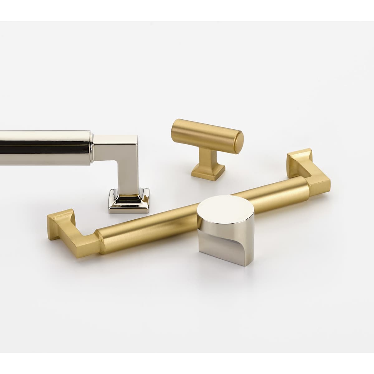 Schaub and Company - 479-SB - Haniburton 15" Center to Center Luxury Modern Barren Appliance Handle / Pull - Solid Brass in Satin Brass
