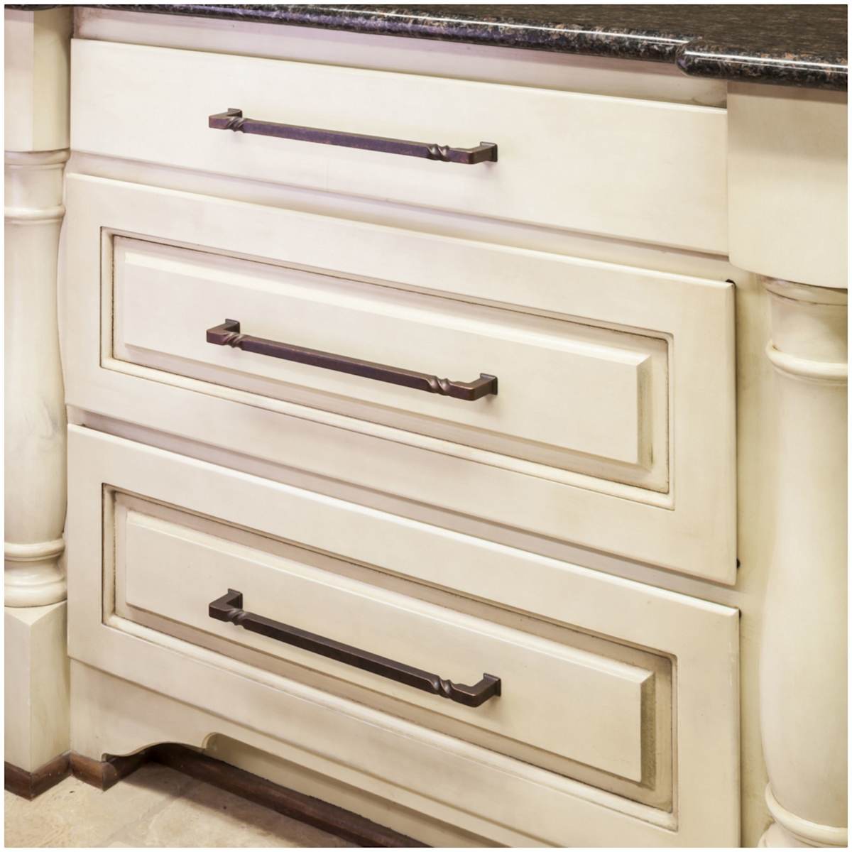 Jeffrey Alexander - 602-128SIM - Tahoe 5-1/16" (128mm) Center to Center Mountain Lodge Style Square Cabinet Handle / Drawer Pull in Distressed Antique Silver