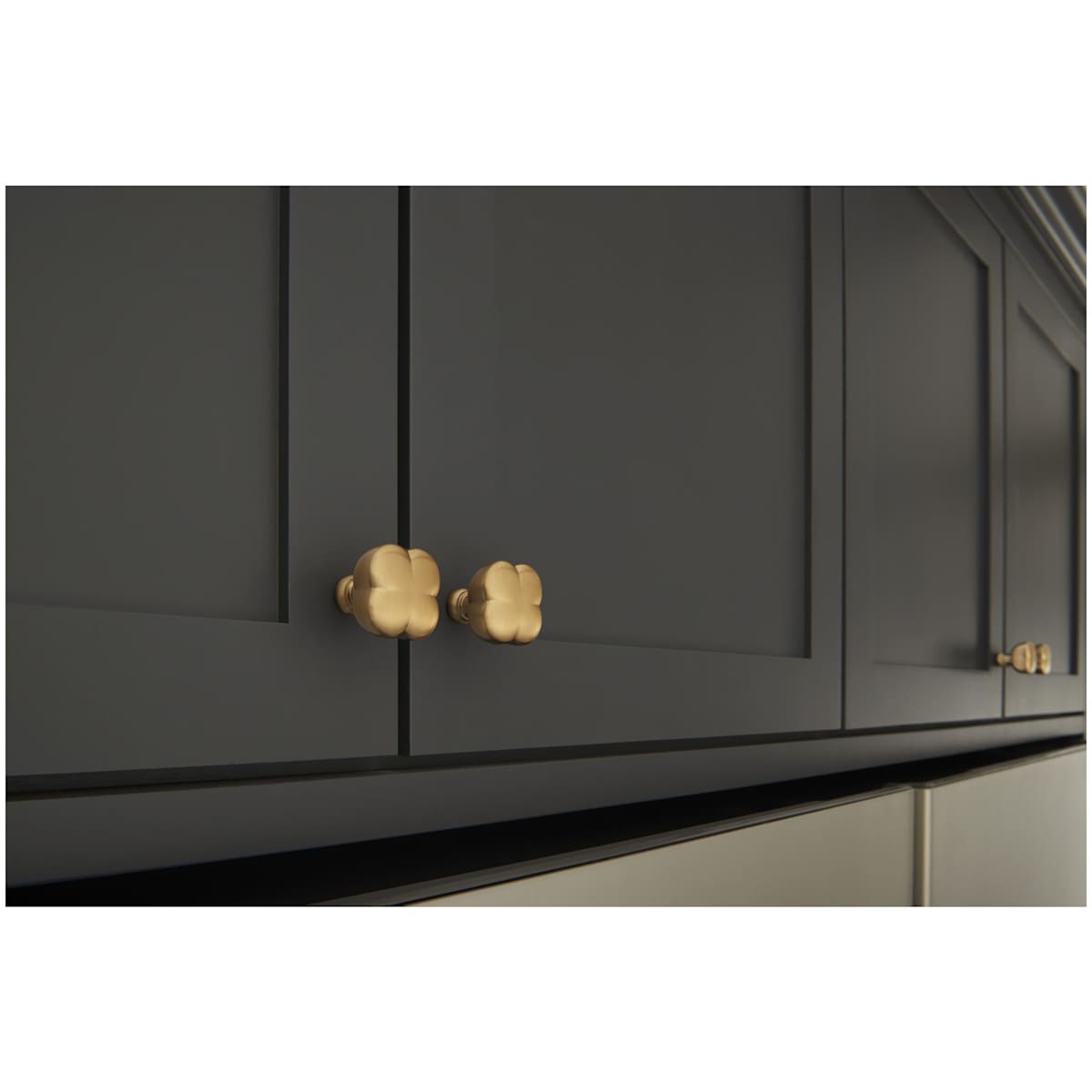 Jeffrey Alexander - 686L-DBAC - Southerland 1-1/2" Wide Designer Quatrefoil Rounded Square Cabinet Knob / Drawer Knob in Brushed Oil Rubbed Bronze