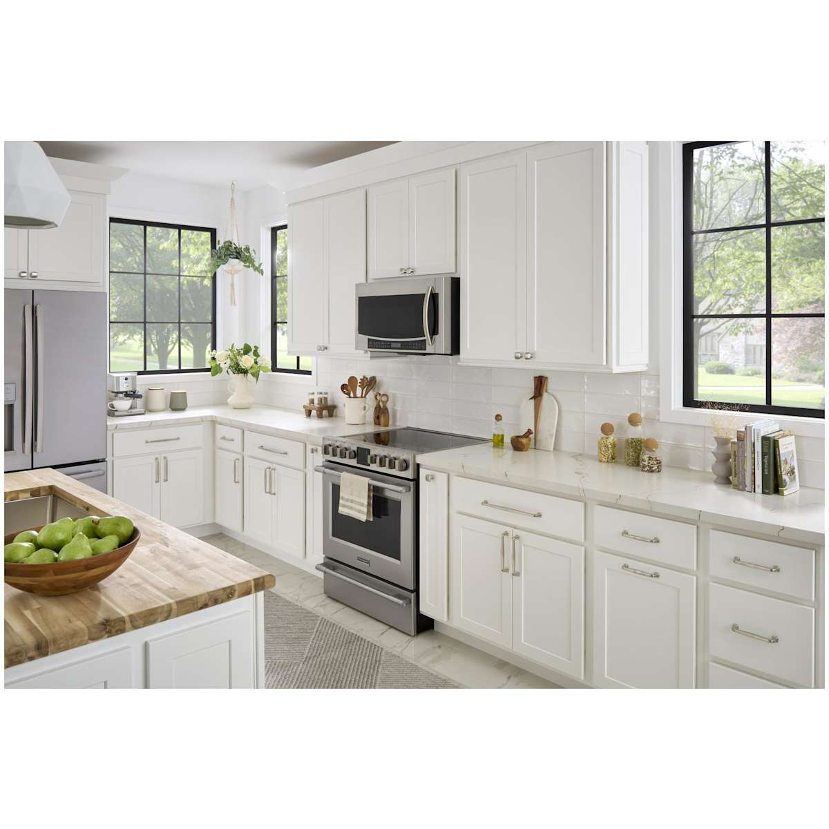 Jeffrey Alexander - 782-224MB - Fontana 8-13/16" (224mm) Center to Center Elegant Curved Square Cabinet Handle / Drawer Pull in Matte Black