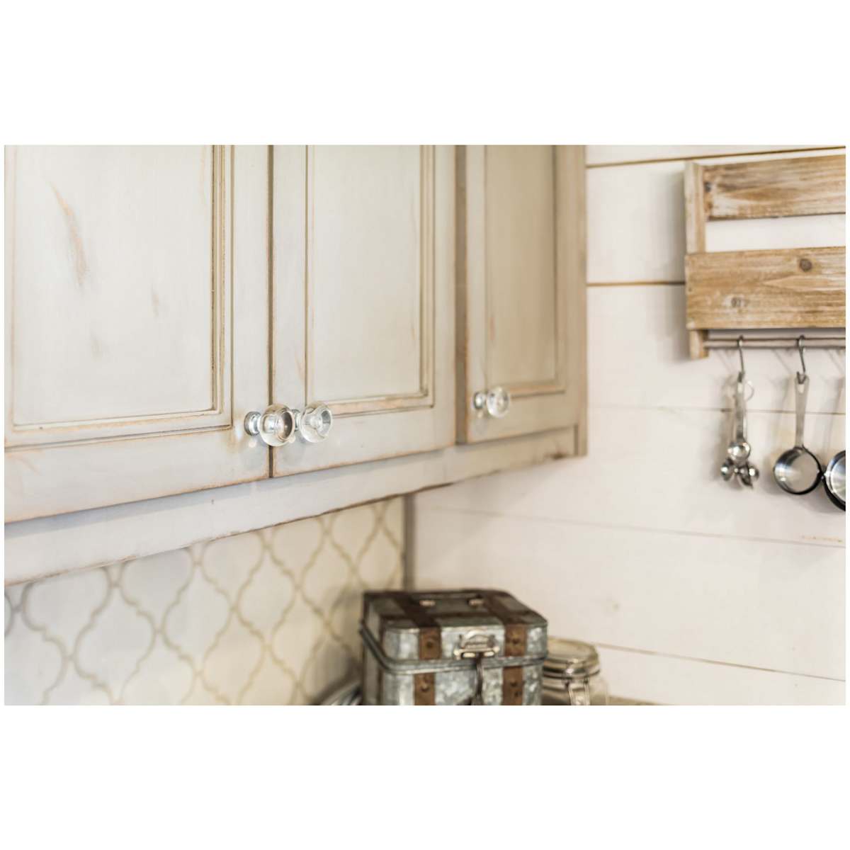 Jeffrey Alexander - G120BNBDL - Harlow 1-7/16" Glam Round Button Glass Cabinet Knob / Drawer Knob in Brushed Pewter