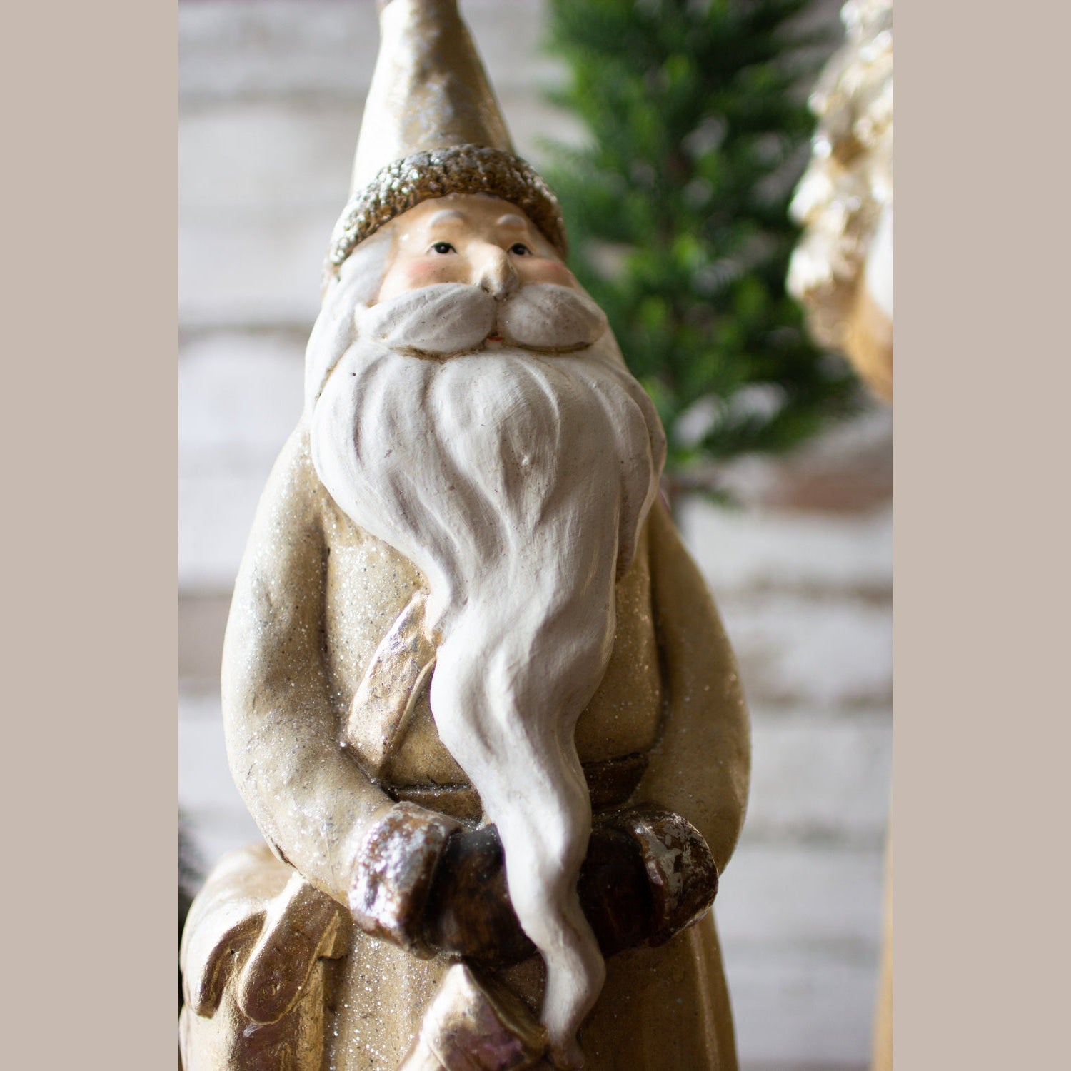 Kalalou - CHE1346 - Set Of Two Resin Santas - Gold