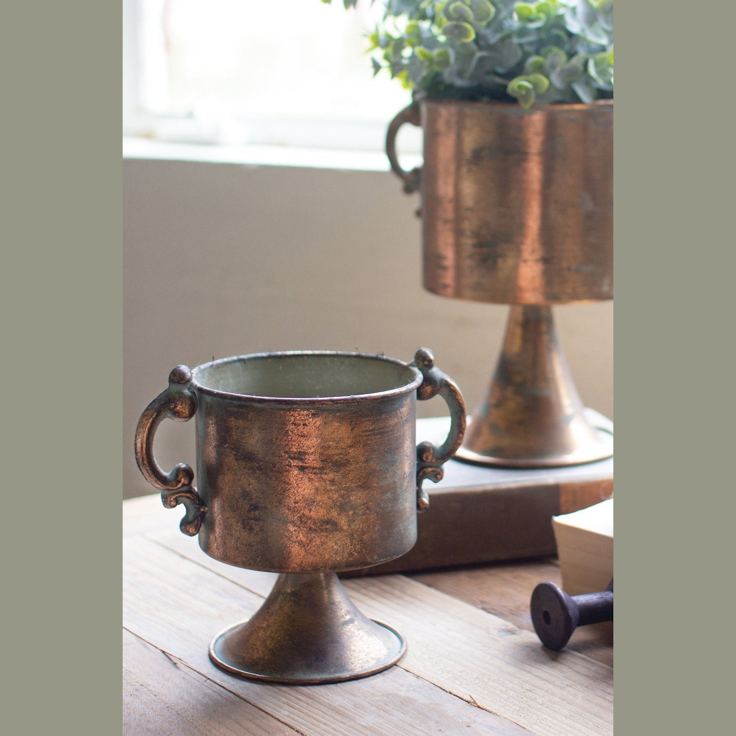 Kalalou - CMNQ1088 - Planter - Brown