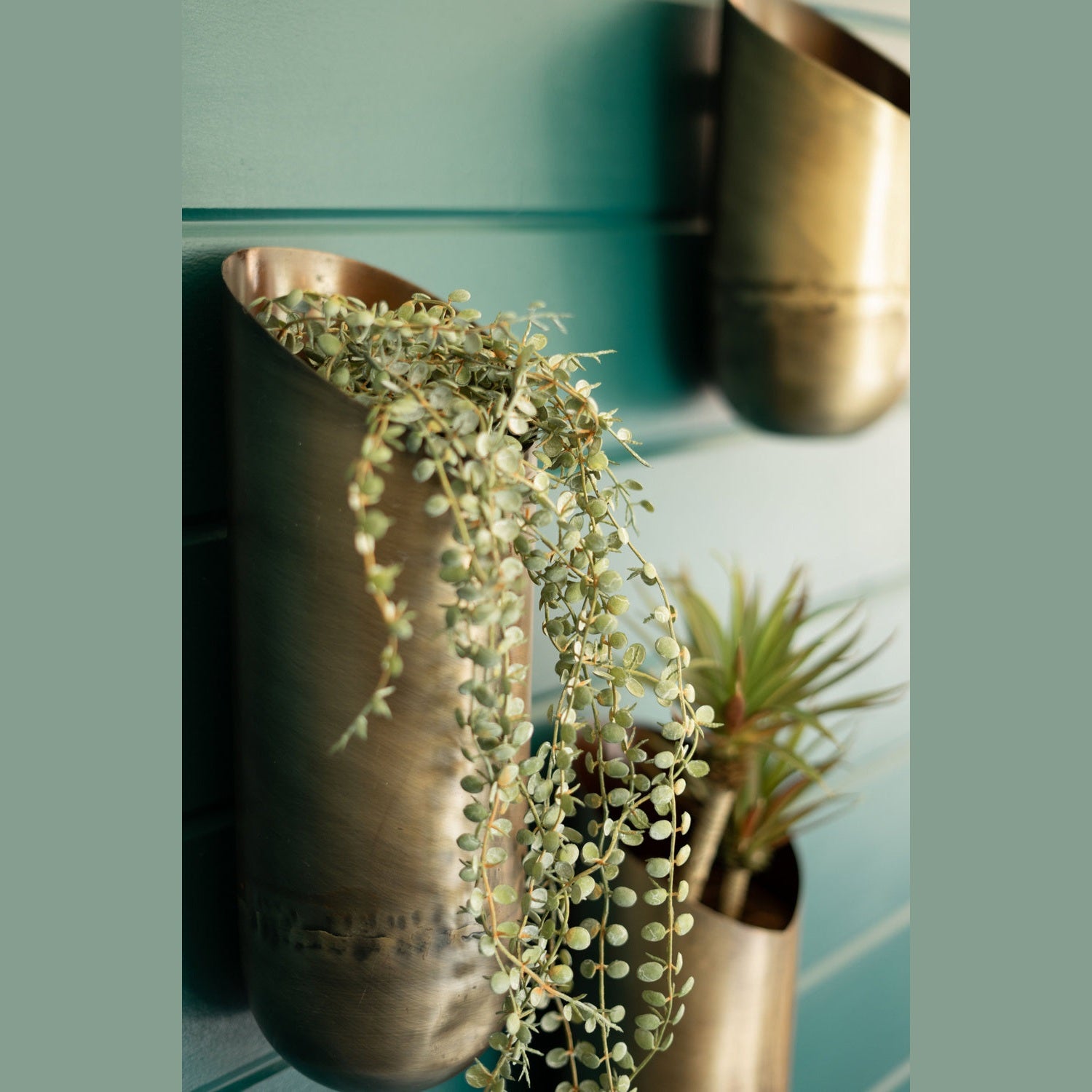 Kalalou - NDE1405 - Wall Vases - Gold