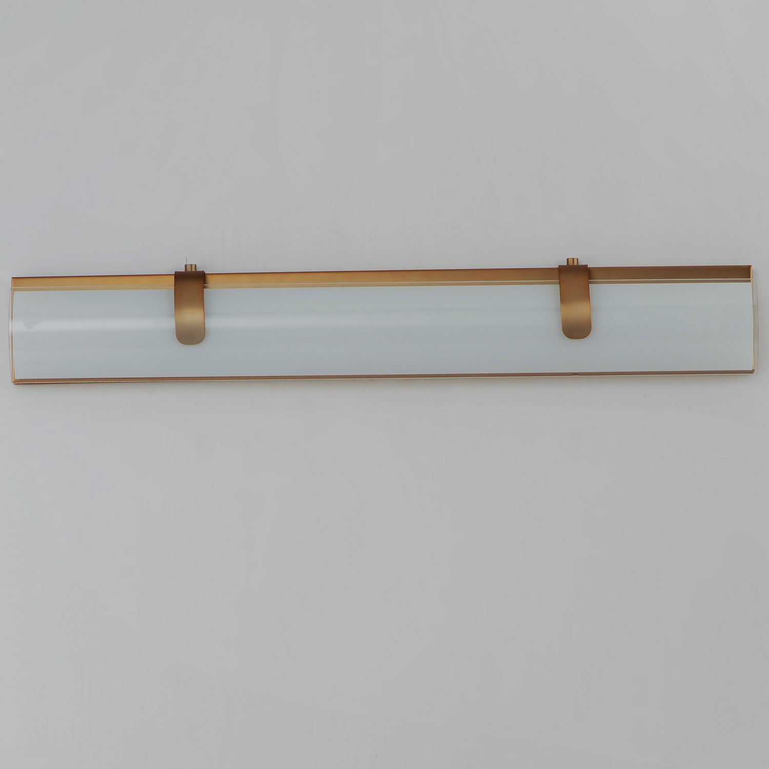ET2 - E25135-92GLD - LED Bath Vanity - Clutch - Gold