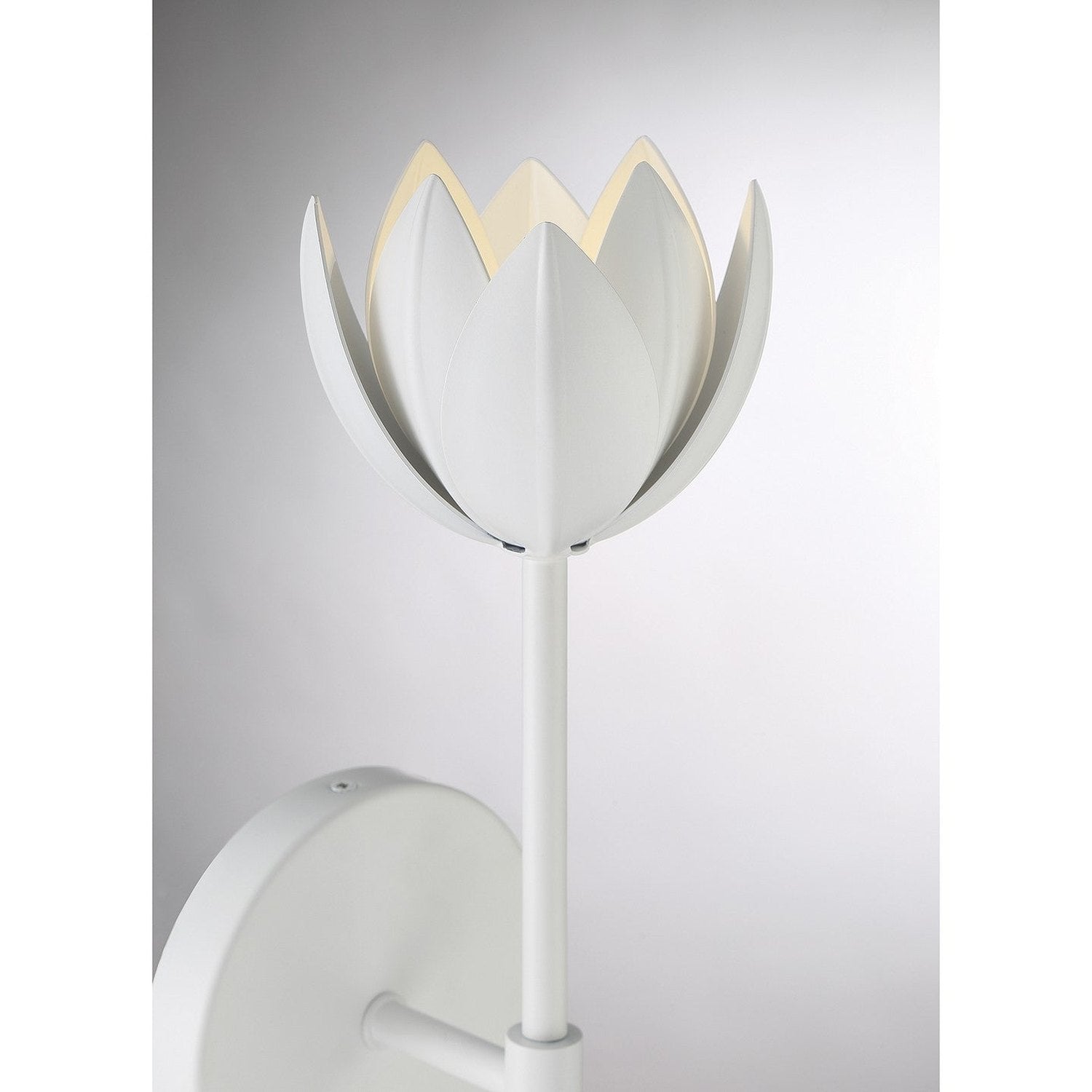 Meridian - M90081WH - One Light Wall Sconce - White
