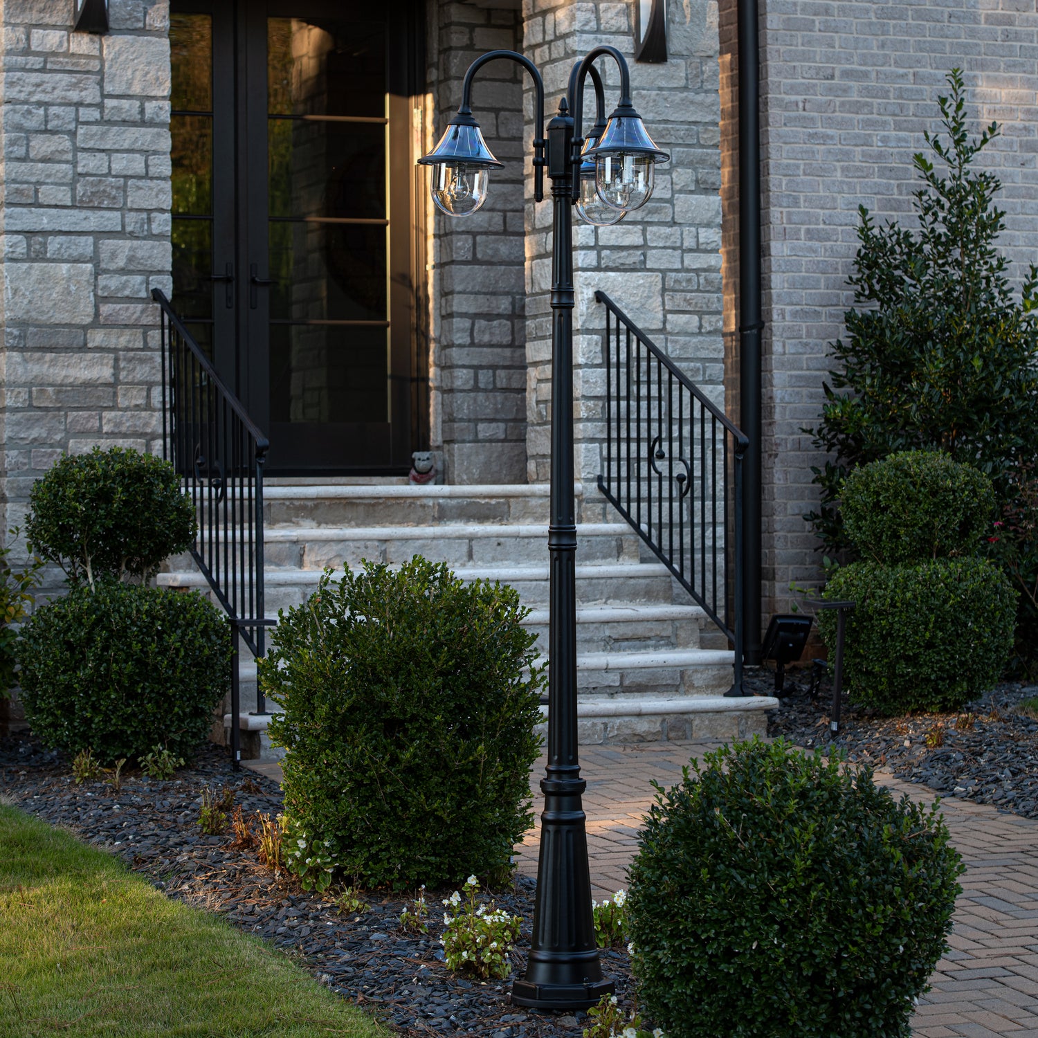 Gama Sonic - 123BM50003 - Triple Head Lamp Post - Black