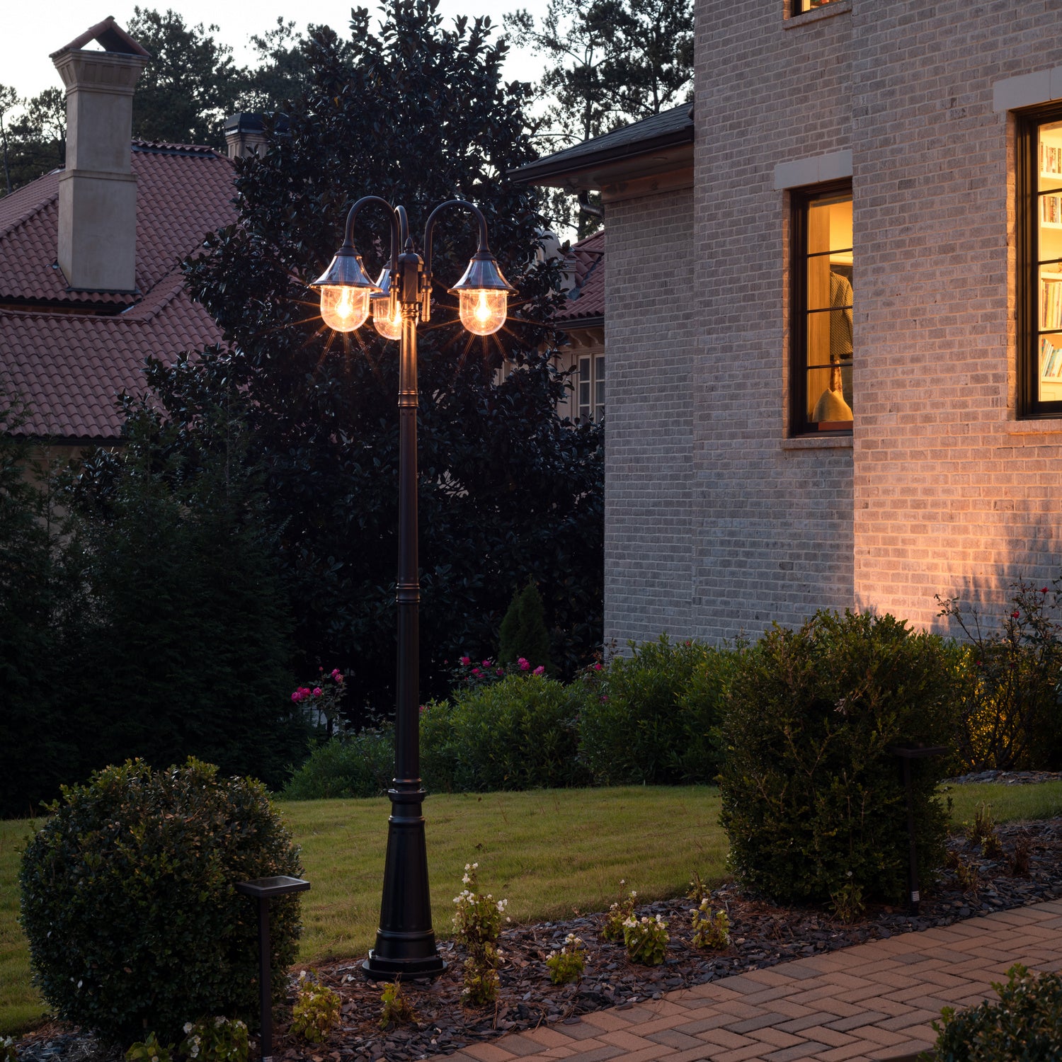 Gama Sonic - 123BM50003 - Triple Head Lamp Post - Black