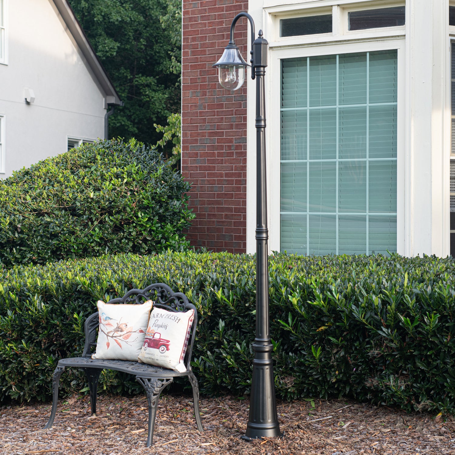 Gama Sonic - 123BM50001 - One Light Post Mount - Black