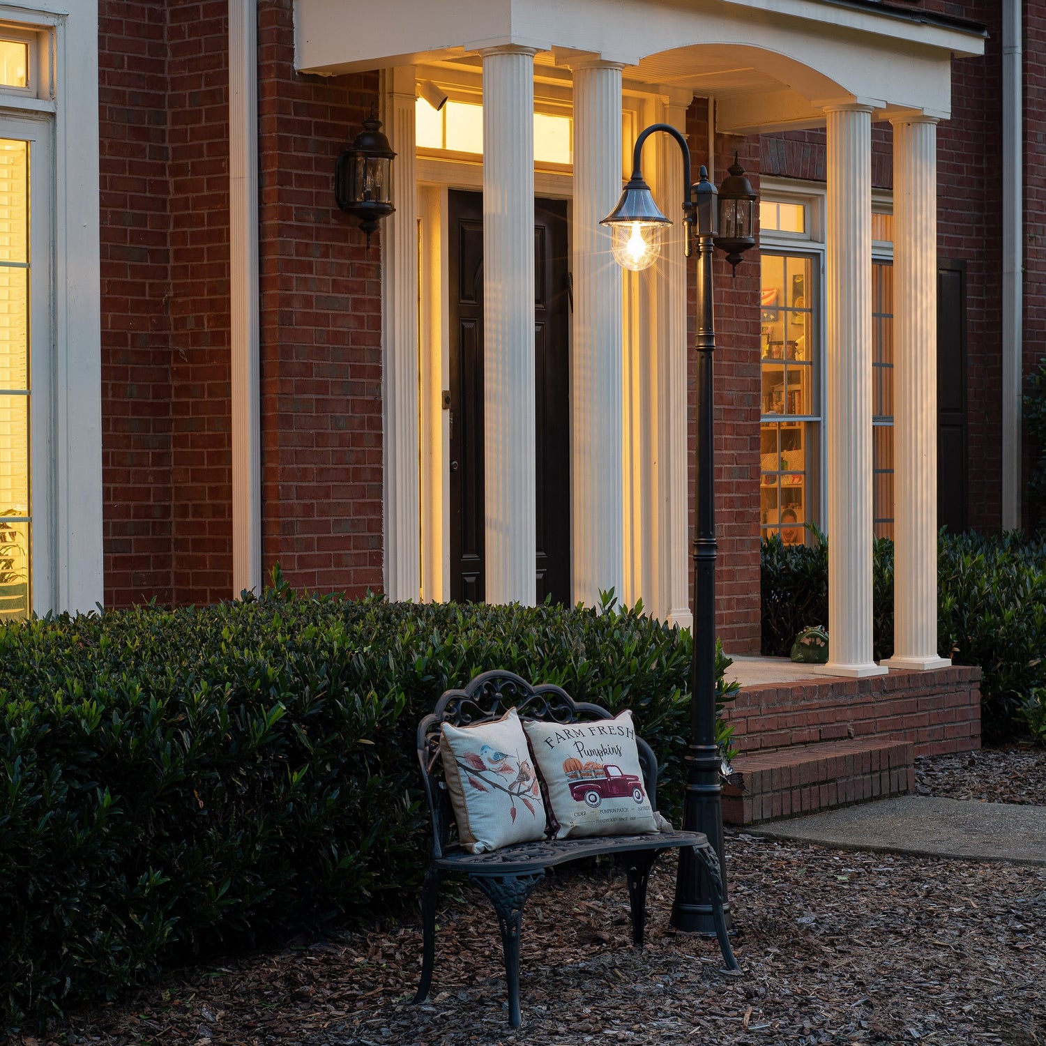 Gama Sonic - 123BM50001 - One Light Post Mount - Black