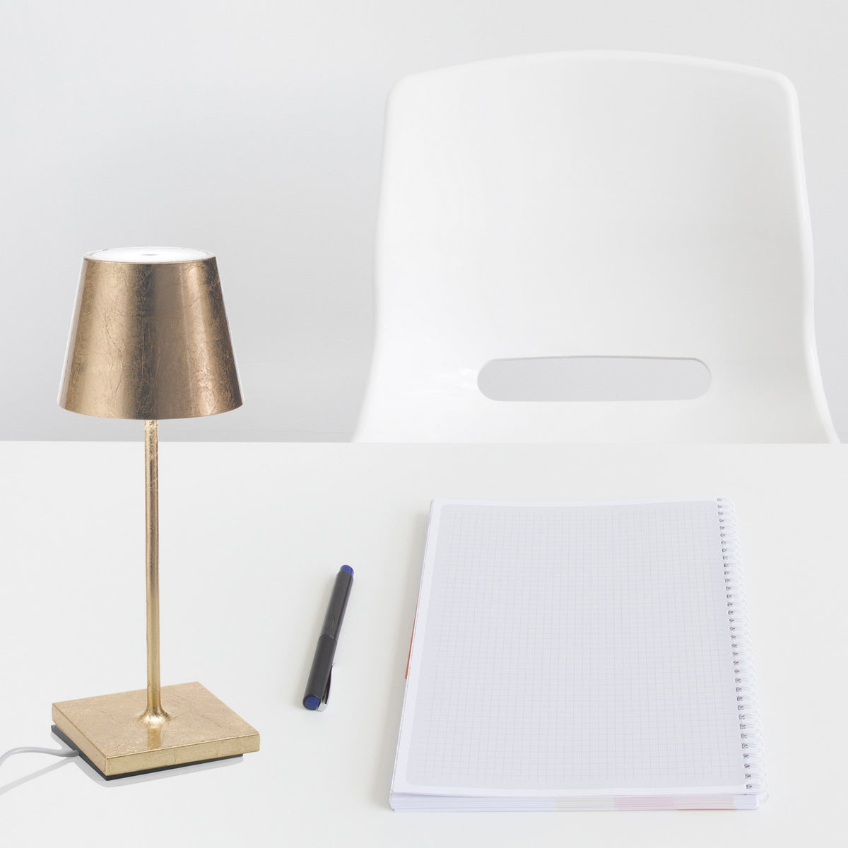 Zafferano - LD0320BFO - LED Table Lamp - Poldina - Gold leaf