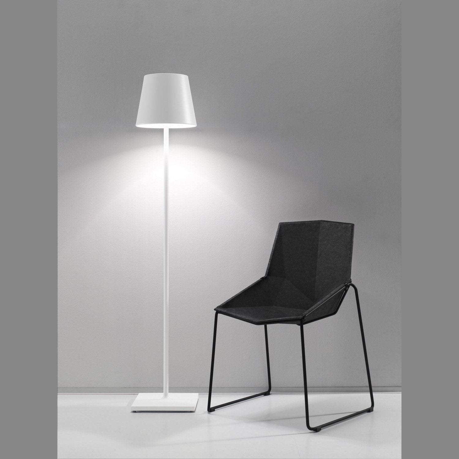 Zafferano - LD0360B3 - LED Floor Lamp - Poldina Pro - White