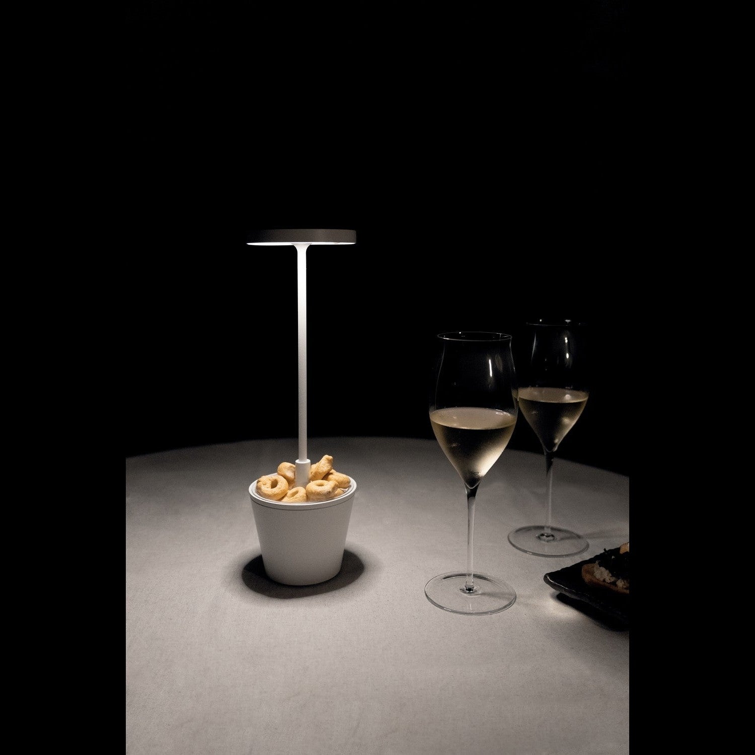 Zafferano - LD0420B4 - LED Table Lamp - Poldina - White