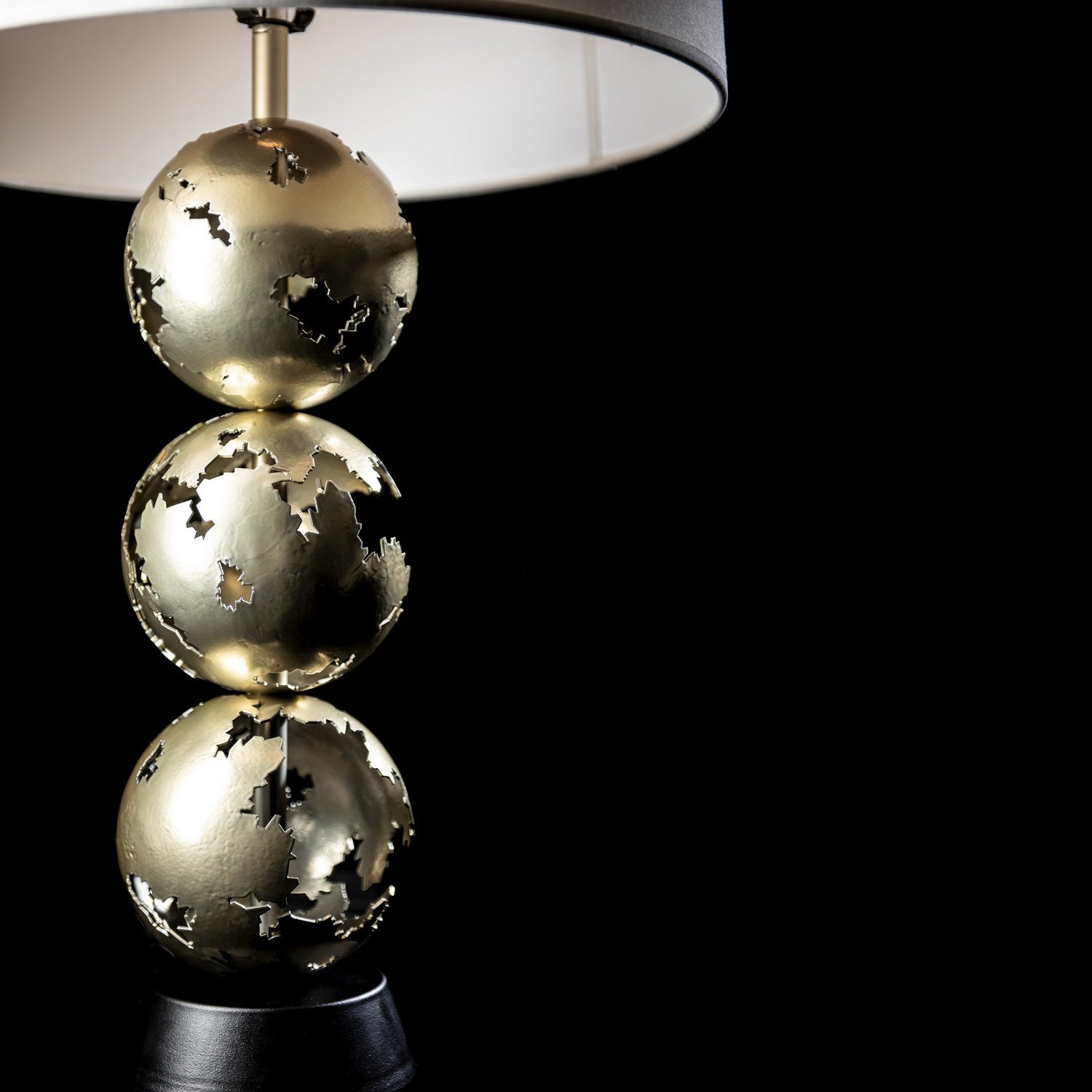 Hubbardton Forge - 272120-SKT-86-10-SF1810 - One Light Table Lamp - Pangea - Modern Brass