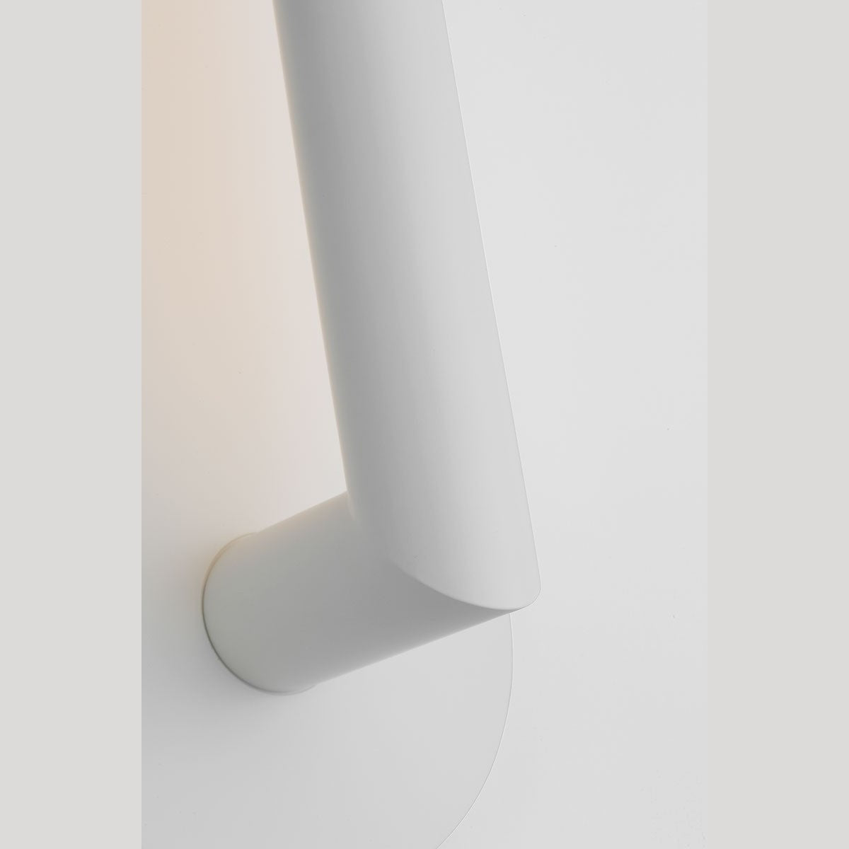 Visual Comfort Modern - KWWS49327W - LED Wall Sconce - Fielle - Soft White
