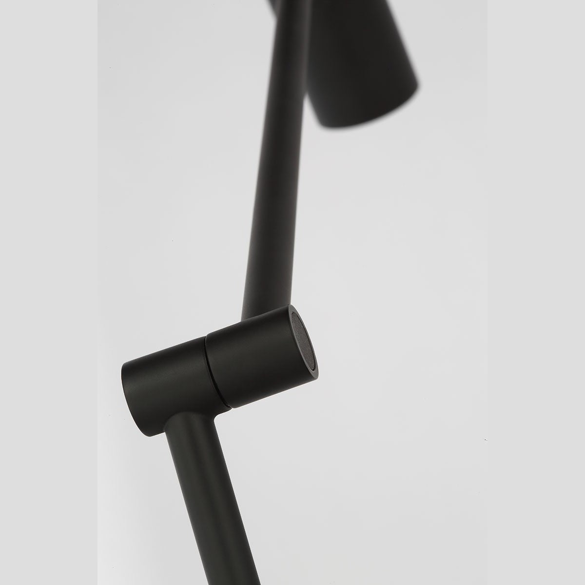 Visual Comfort Modern - SLFL57230B - LED Floor Lamp - Ponte - Nightshade Black