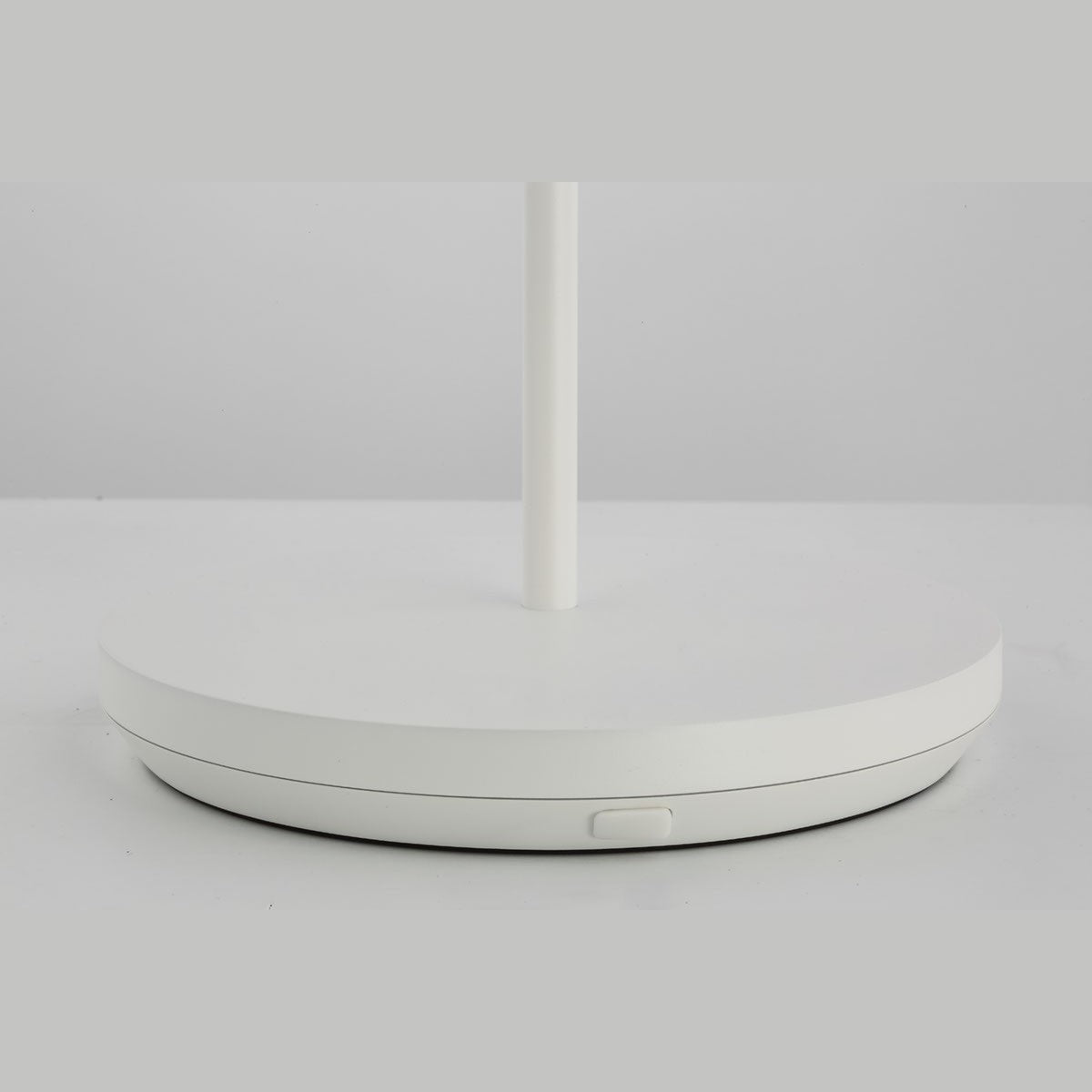 Visual Comfort Modern - SLFL53627W - LED Floor Lamp - Tepa - Matte White