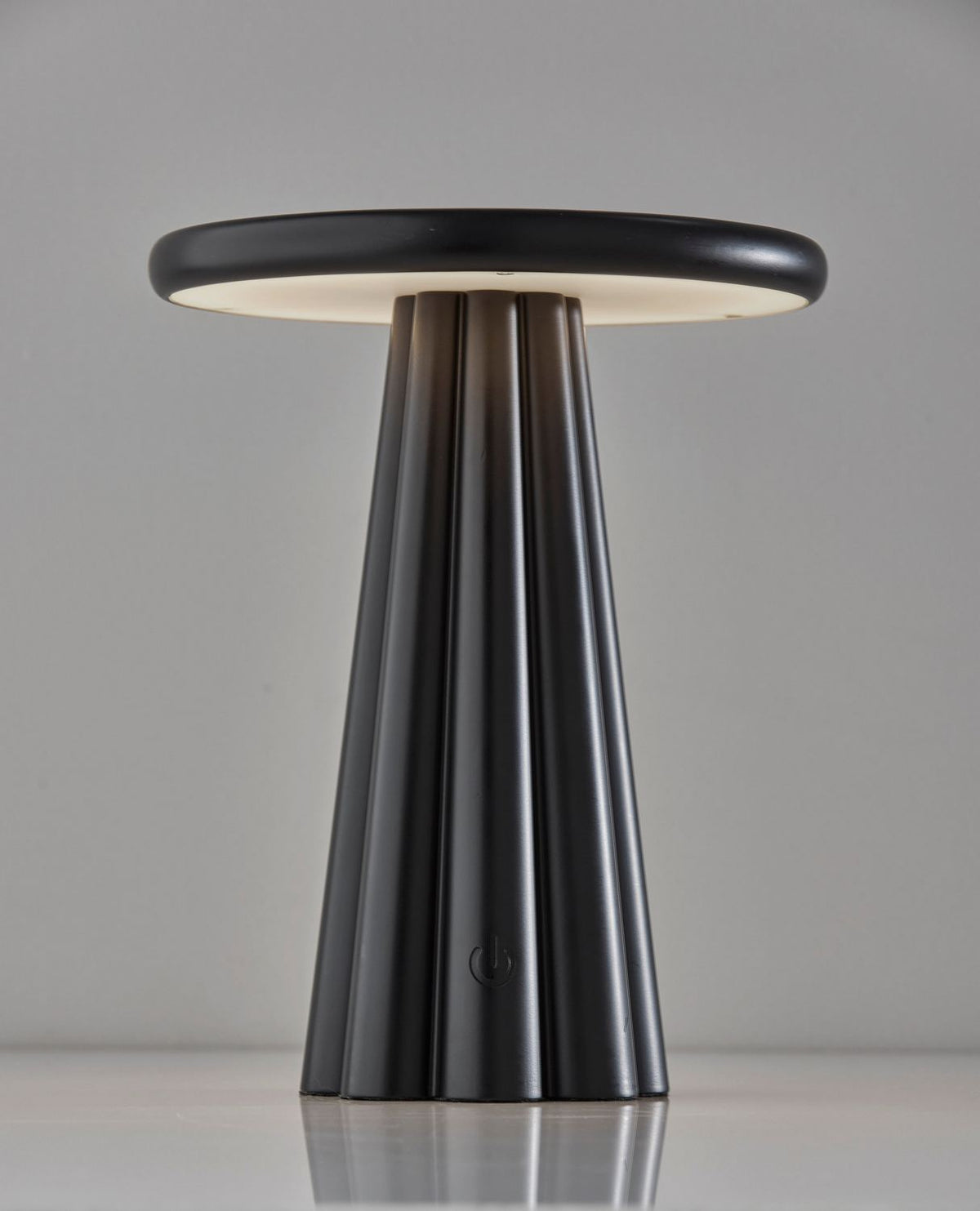Adesso Home - 3118-01 - LED Table Lamp - Mattie - Black
