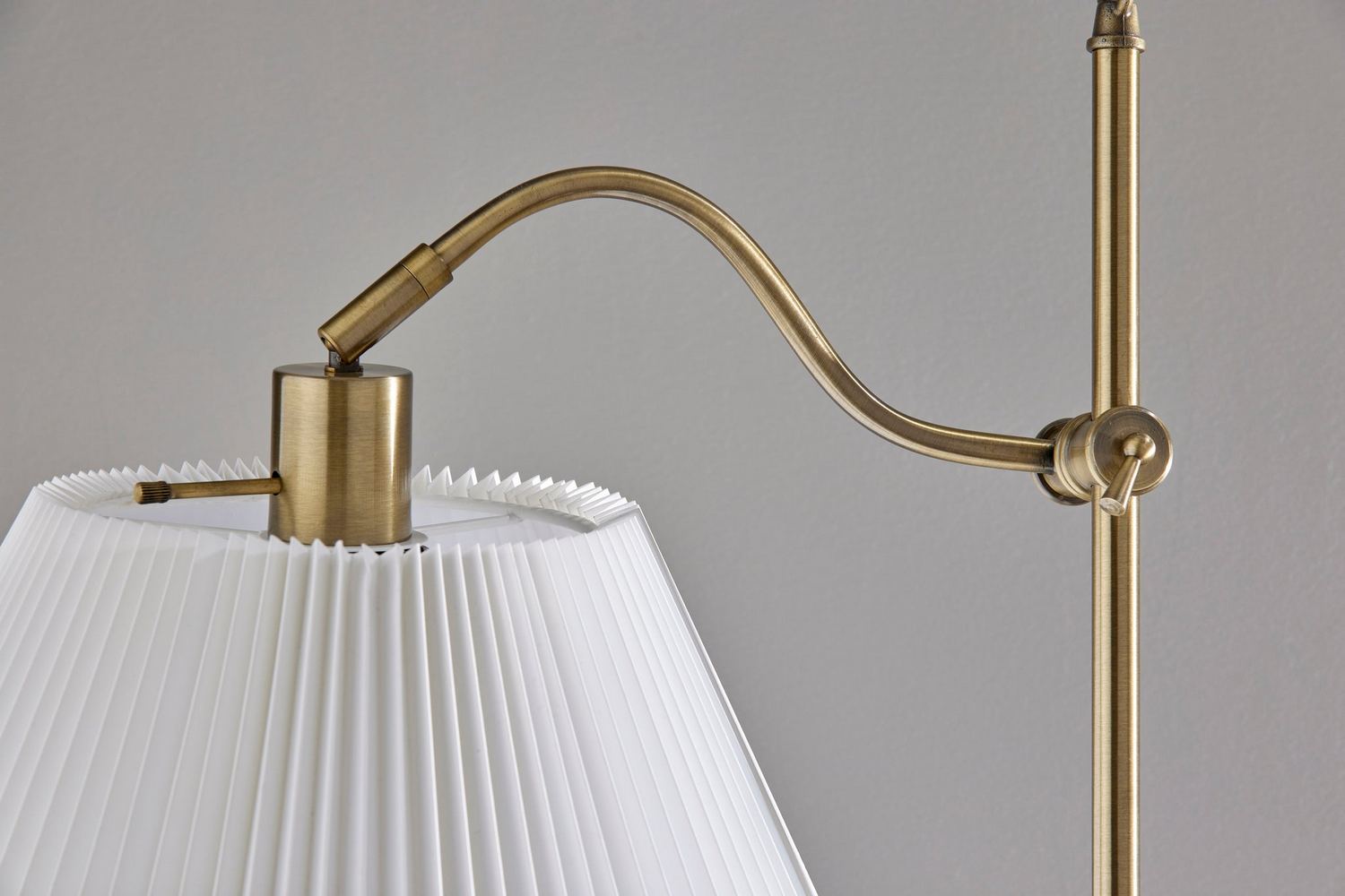 Adesso Home - 3943-21 - Floor Lamp - Derby - Antique Brass