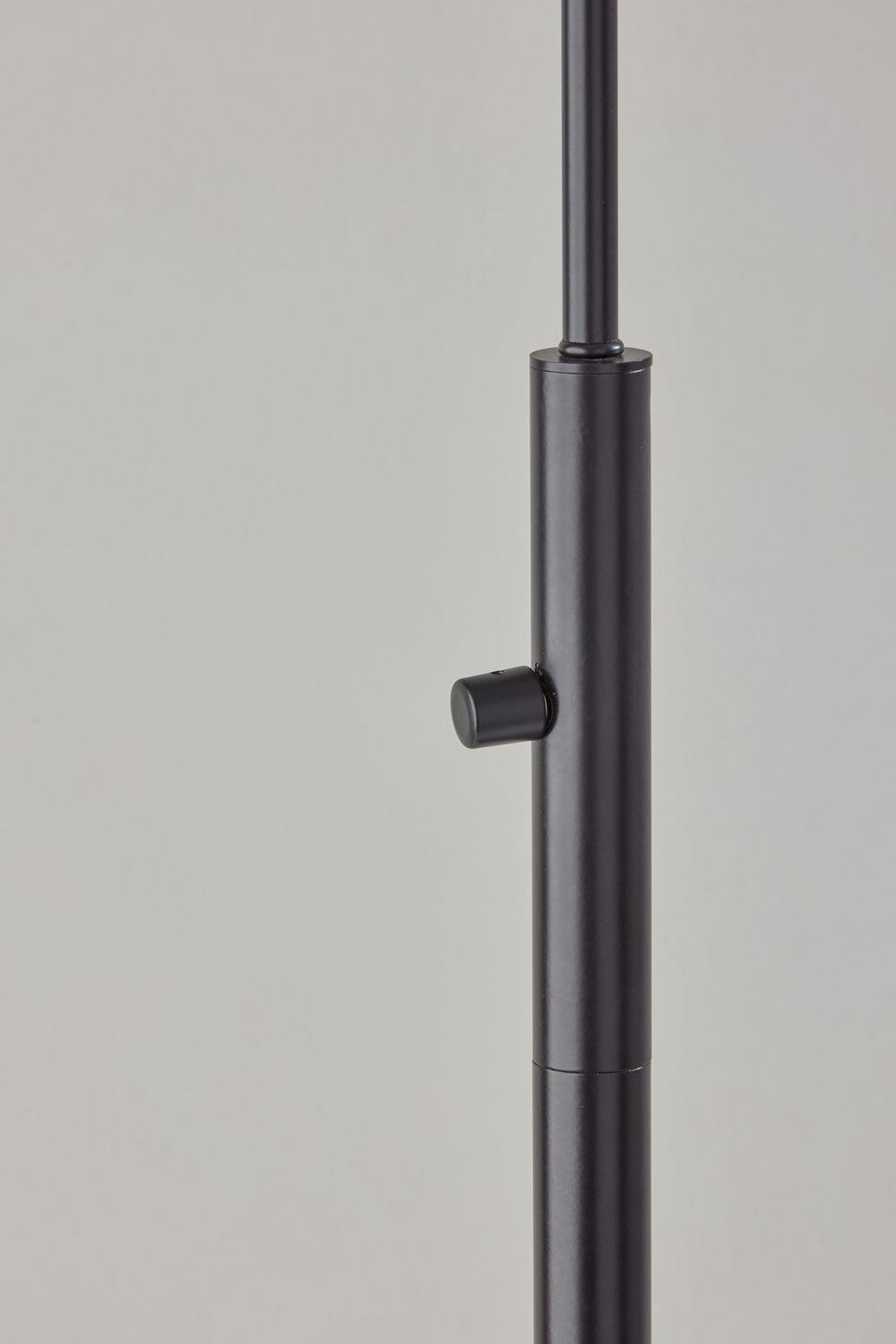 Adesso Home - 5113-01 - Floor Lamp - Cove - Black
