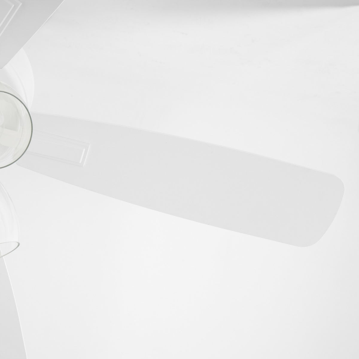 Quorum - 4525-0408 - 52"Ceiling Fan - Ovation - Studio White